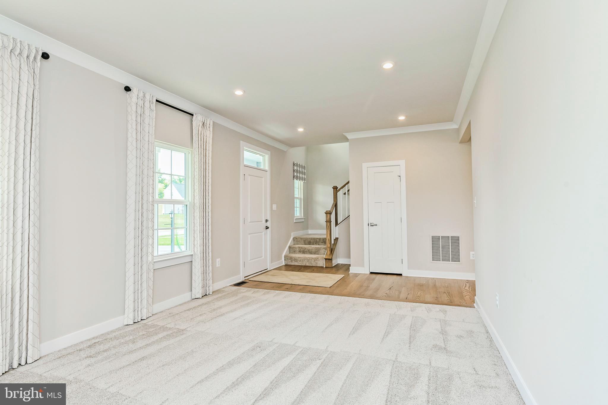 MOUNTAIN VIEW ESTATES - Residential