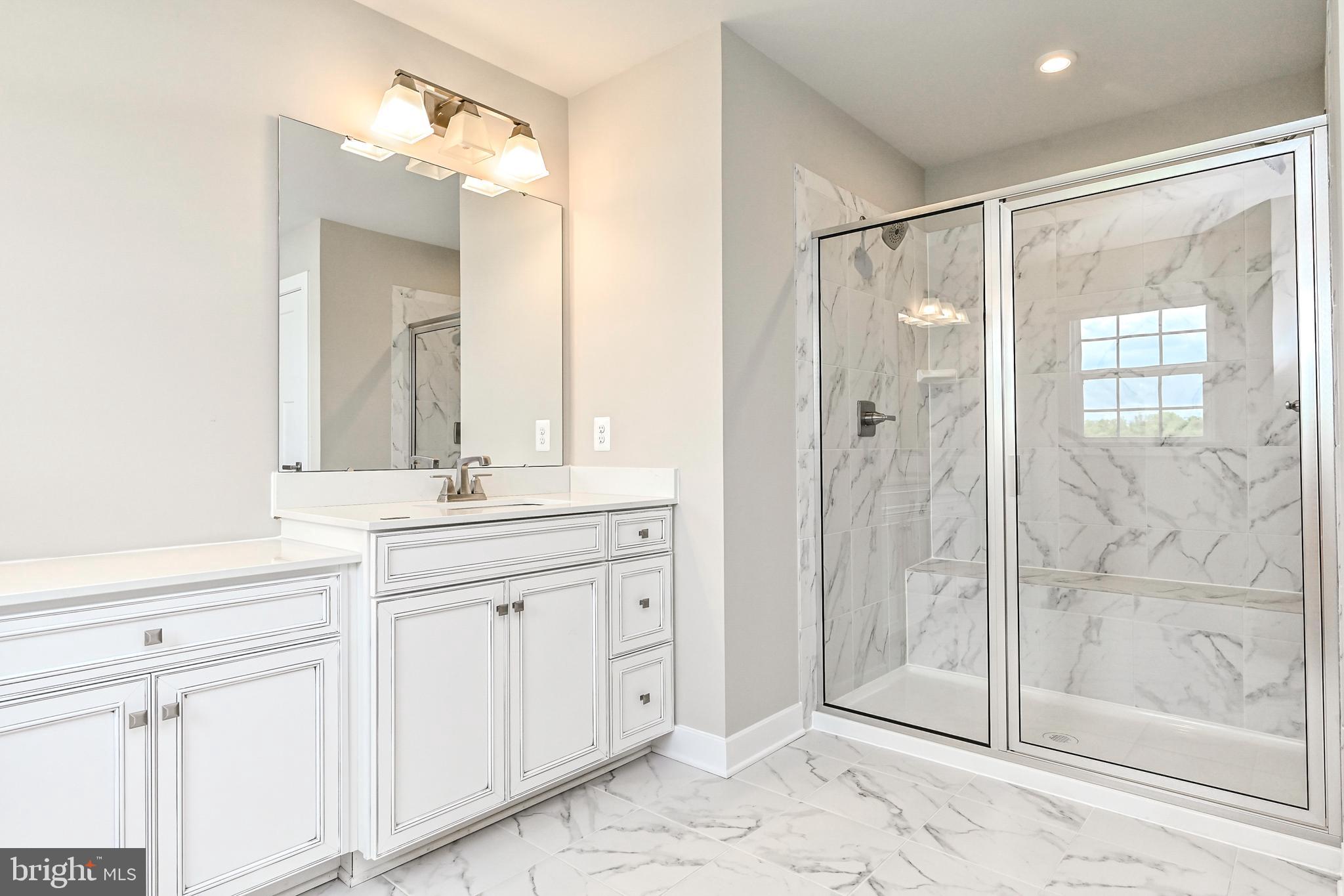 MOUNTAIN VIEW ESTATES - Residential