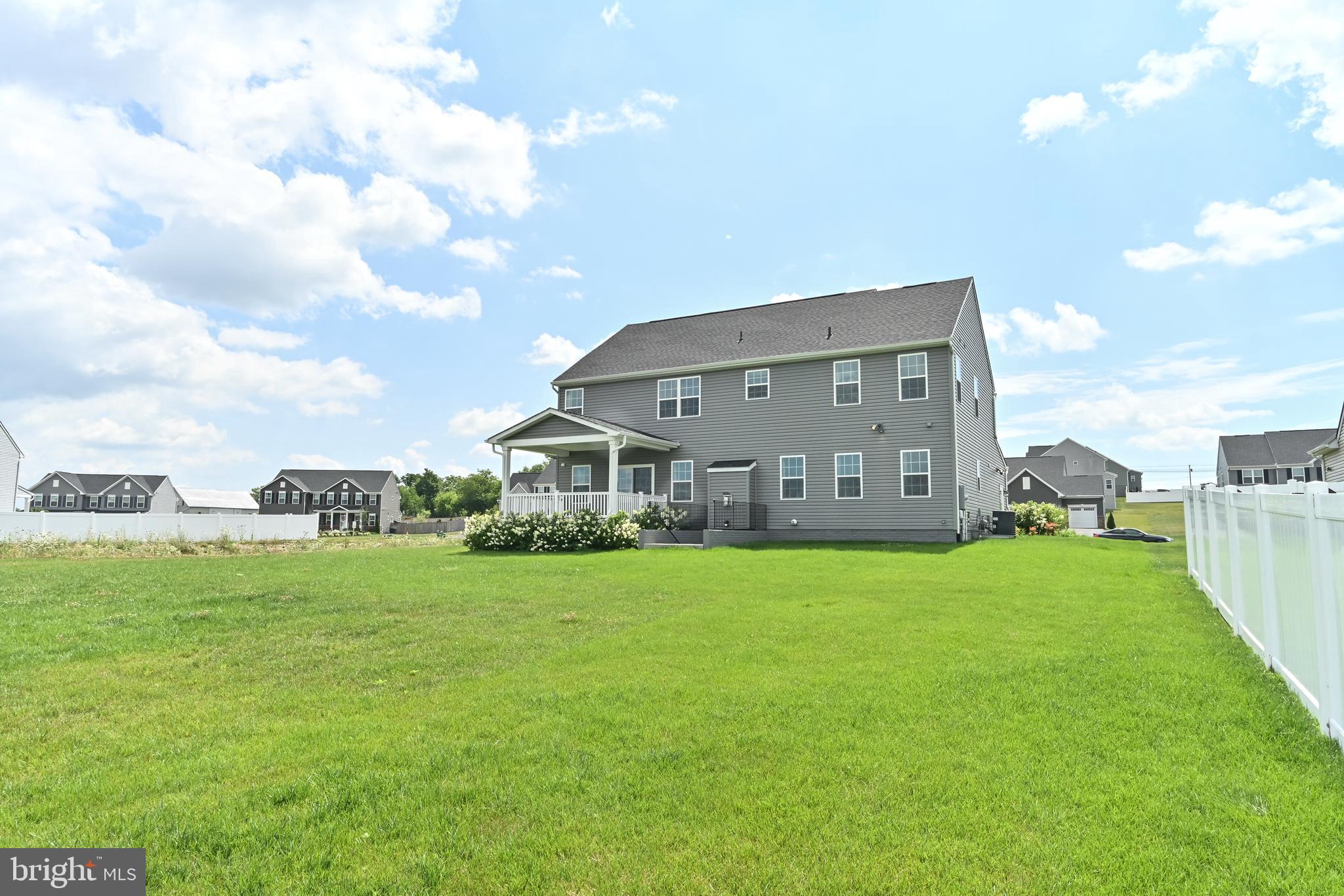 MOUNTAIN VIEW ESTATES - Residential