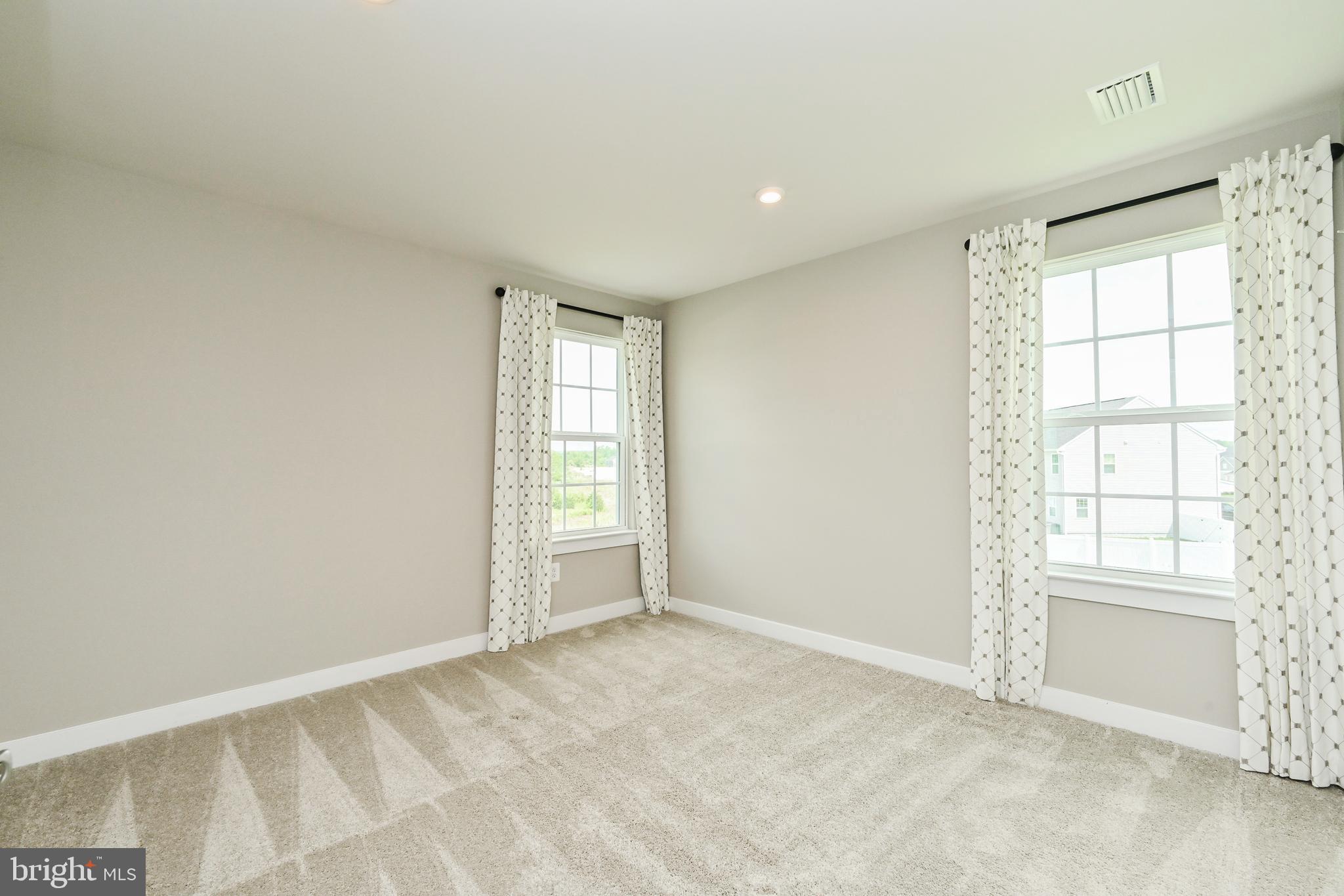 MOUNTAIN VIEW ESTATES - Residential