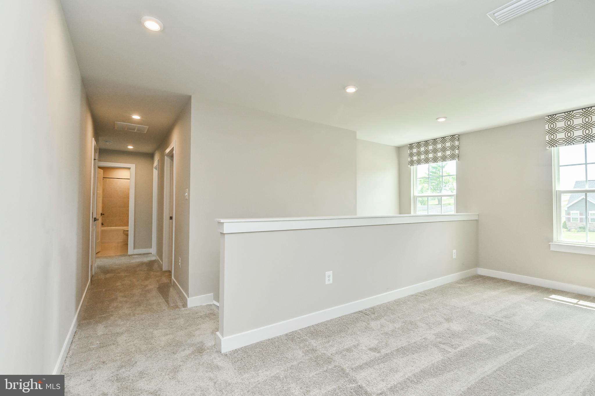 MOUNTAIN VIEW ESTATES - Residential