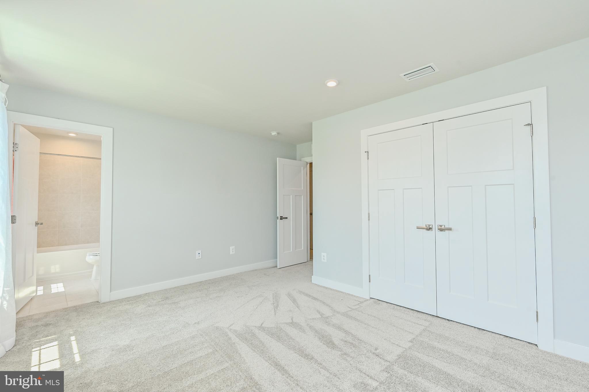 MOUNTAIN VIEW ESTATES - Residential