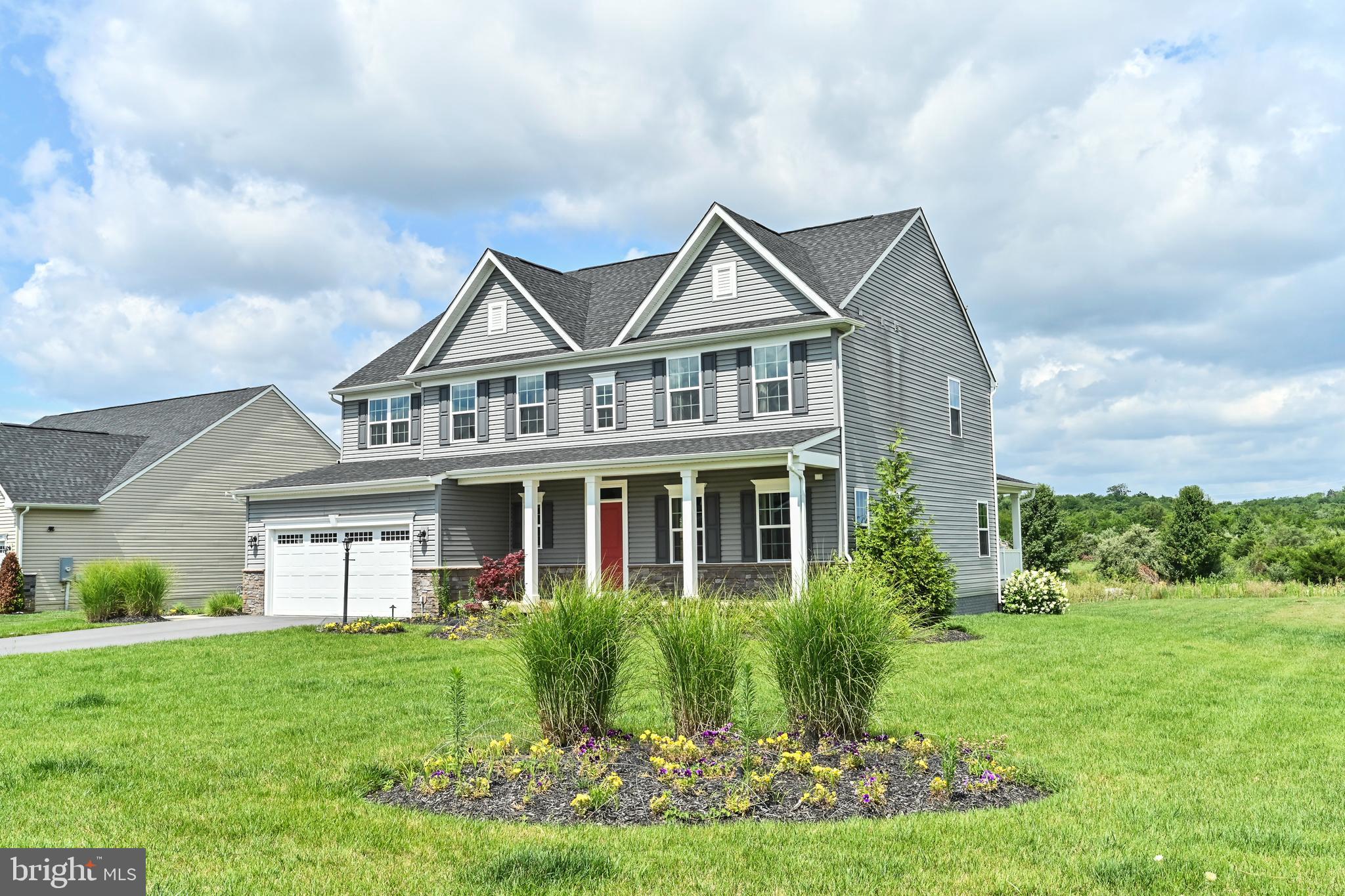 MOUNTAIN VIEW ESTATES - Residential