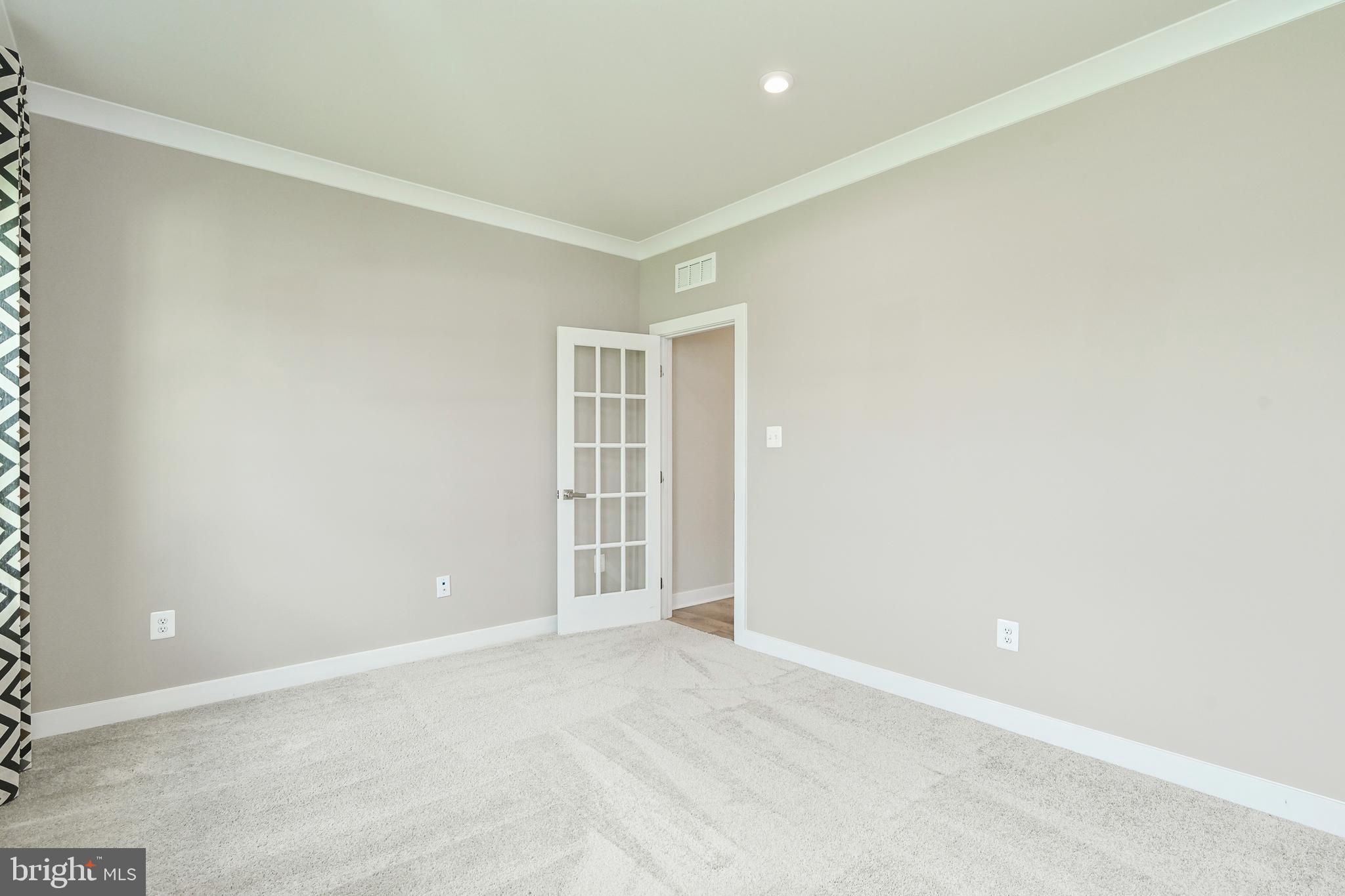 MOUNTAIN VIEW ESTATES - Residential