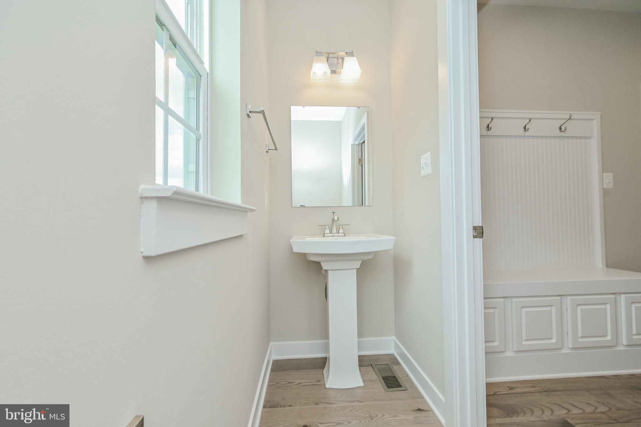 MOUNTAIN VIEW ESTATES - Residential