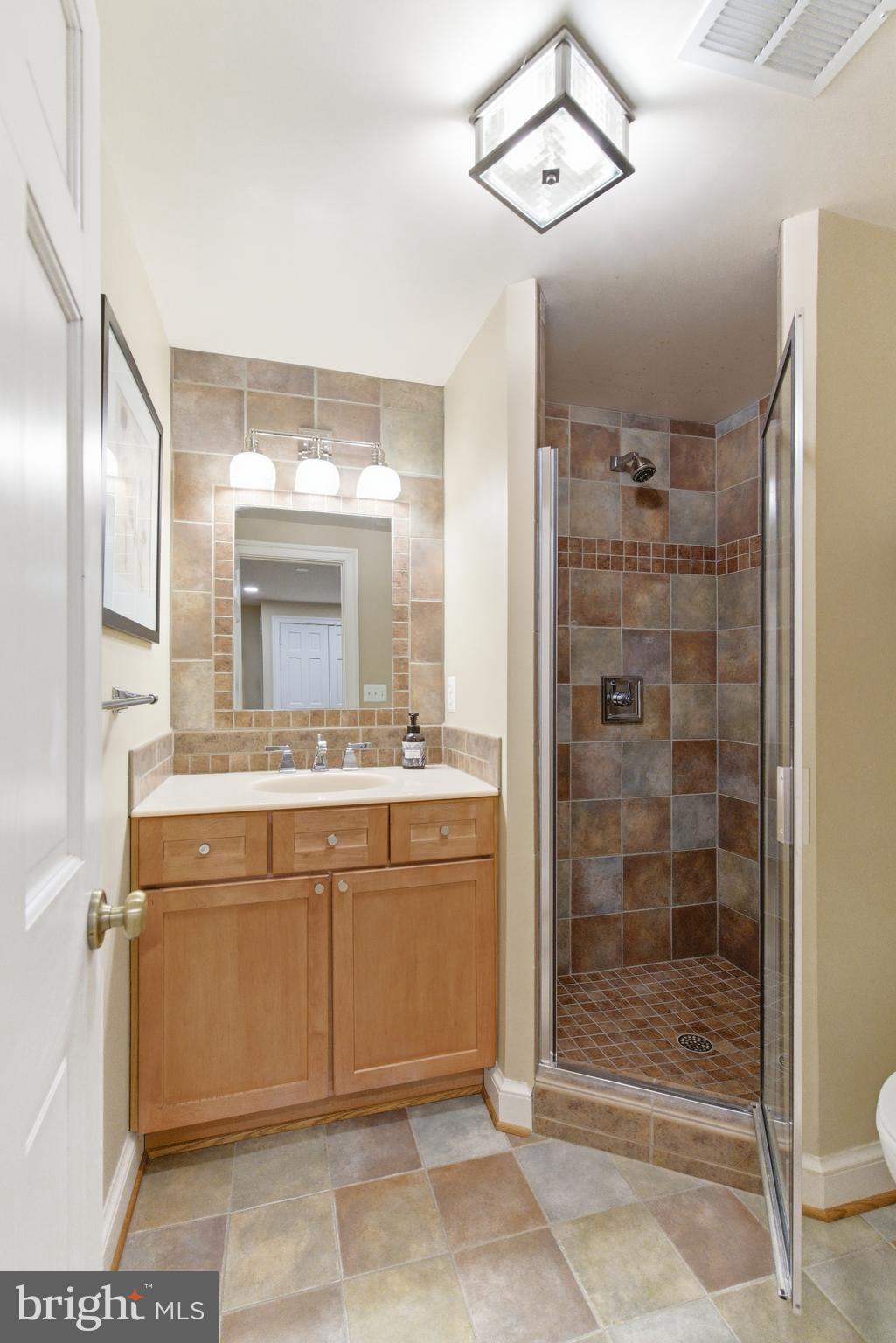 WESTMORELAND HILLS - Residential