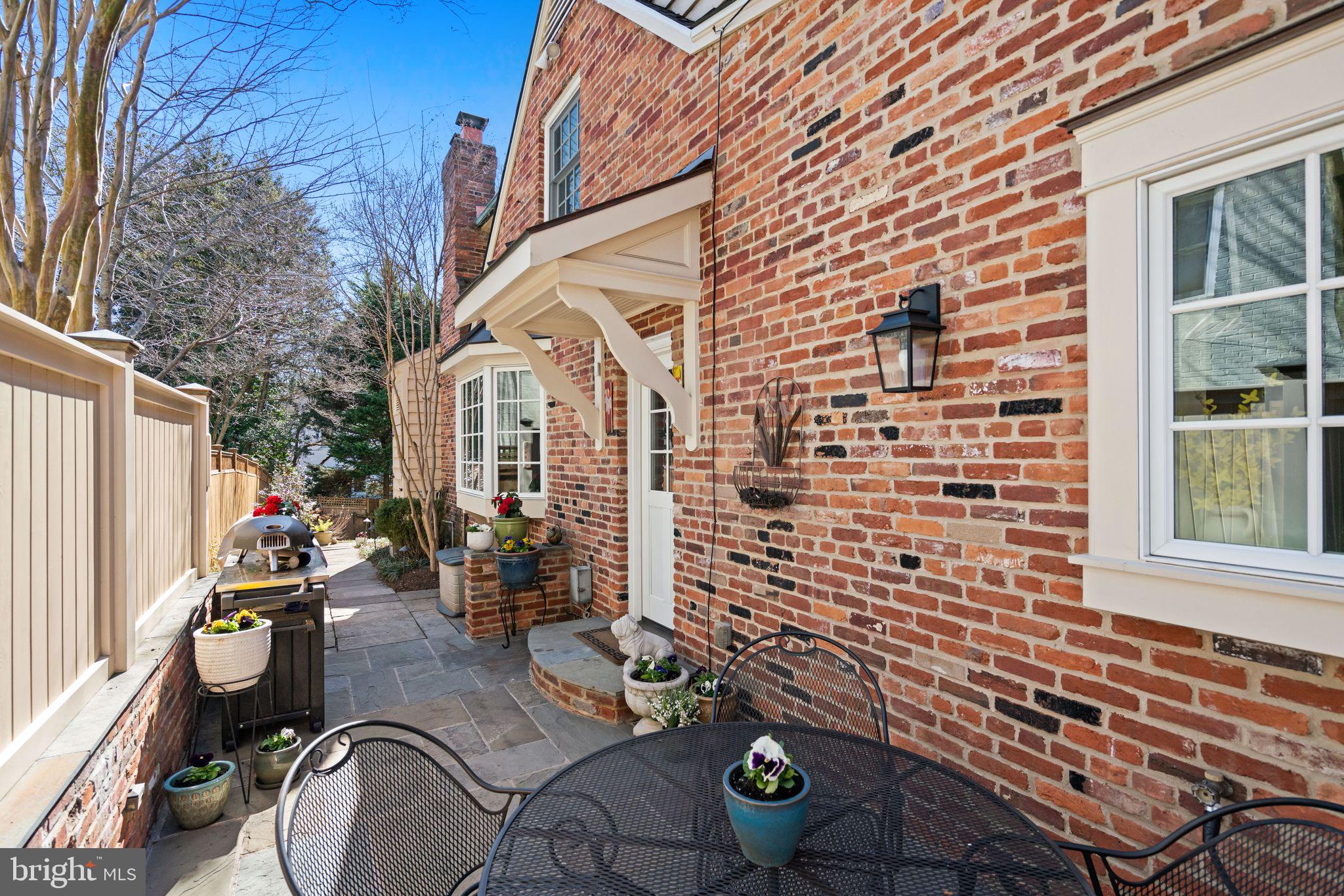 WESTMORELAND HILLS - Residential