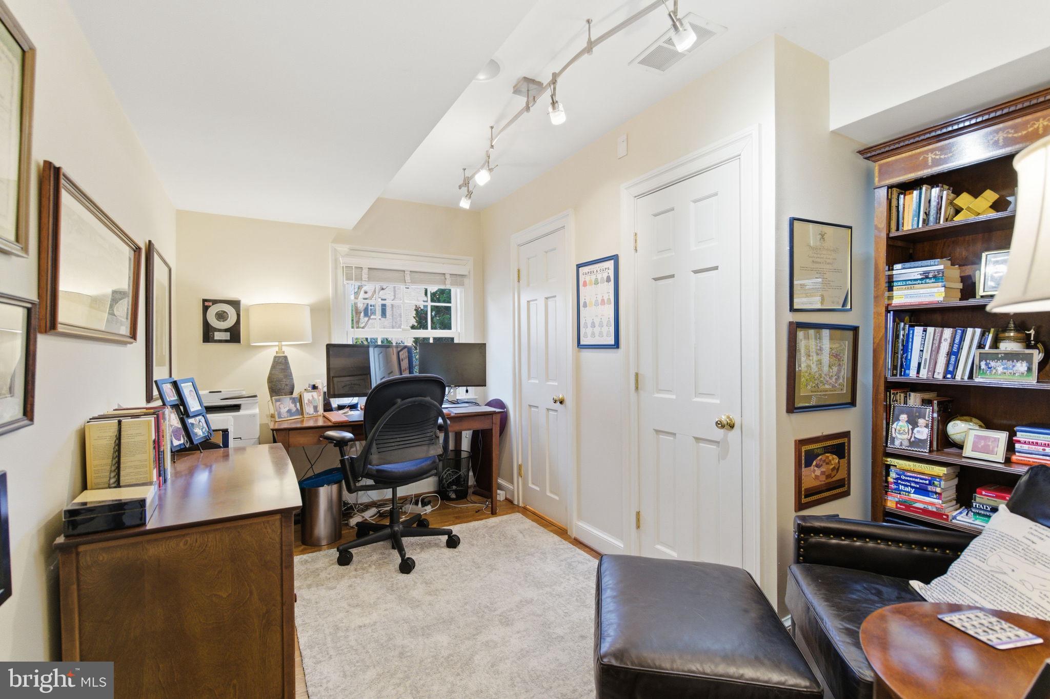 WESTMORELAND HILLS - Residential