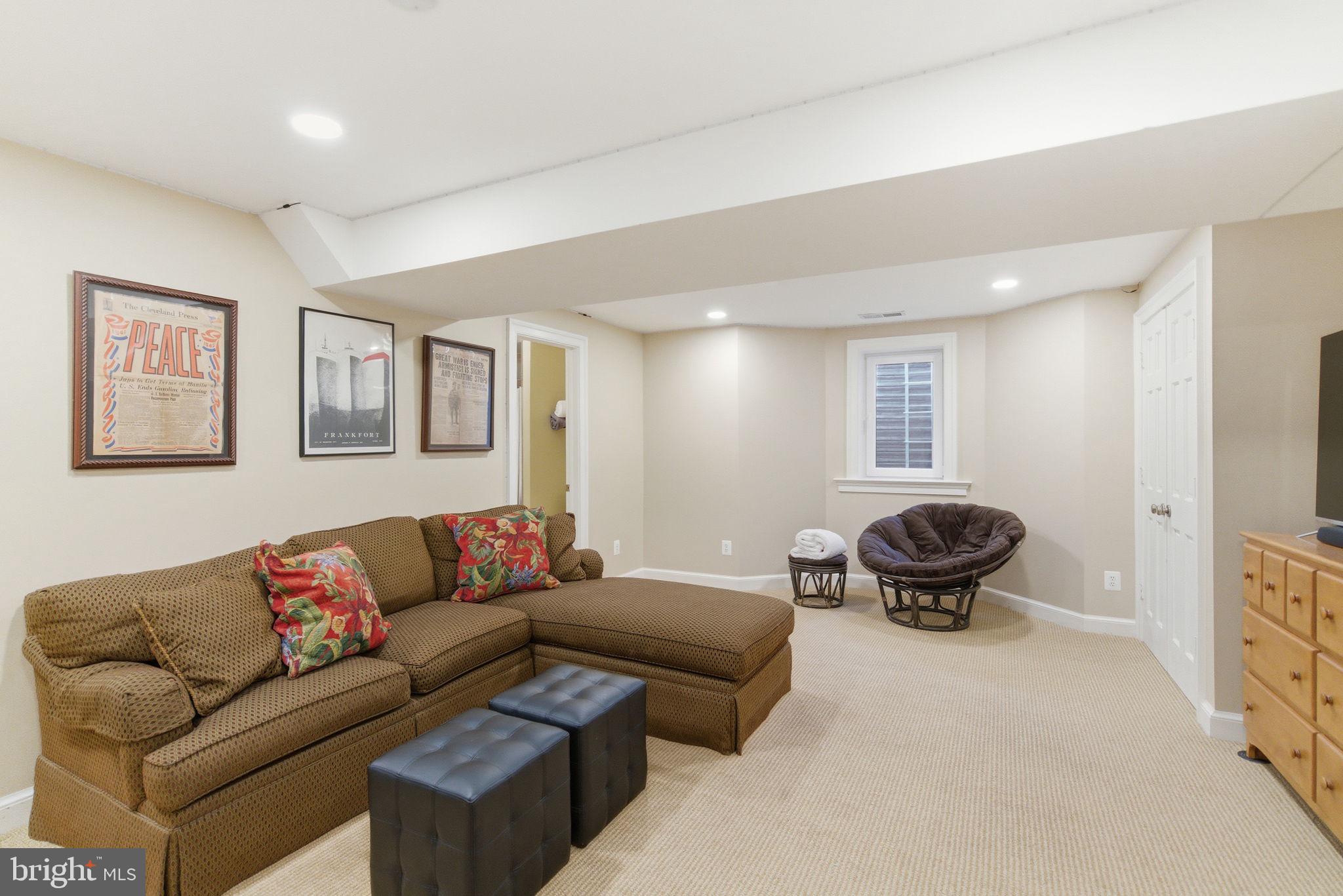 WESTMORELAND HILLS - Residential