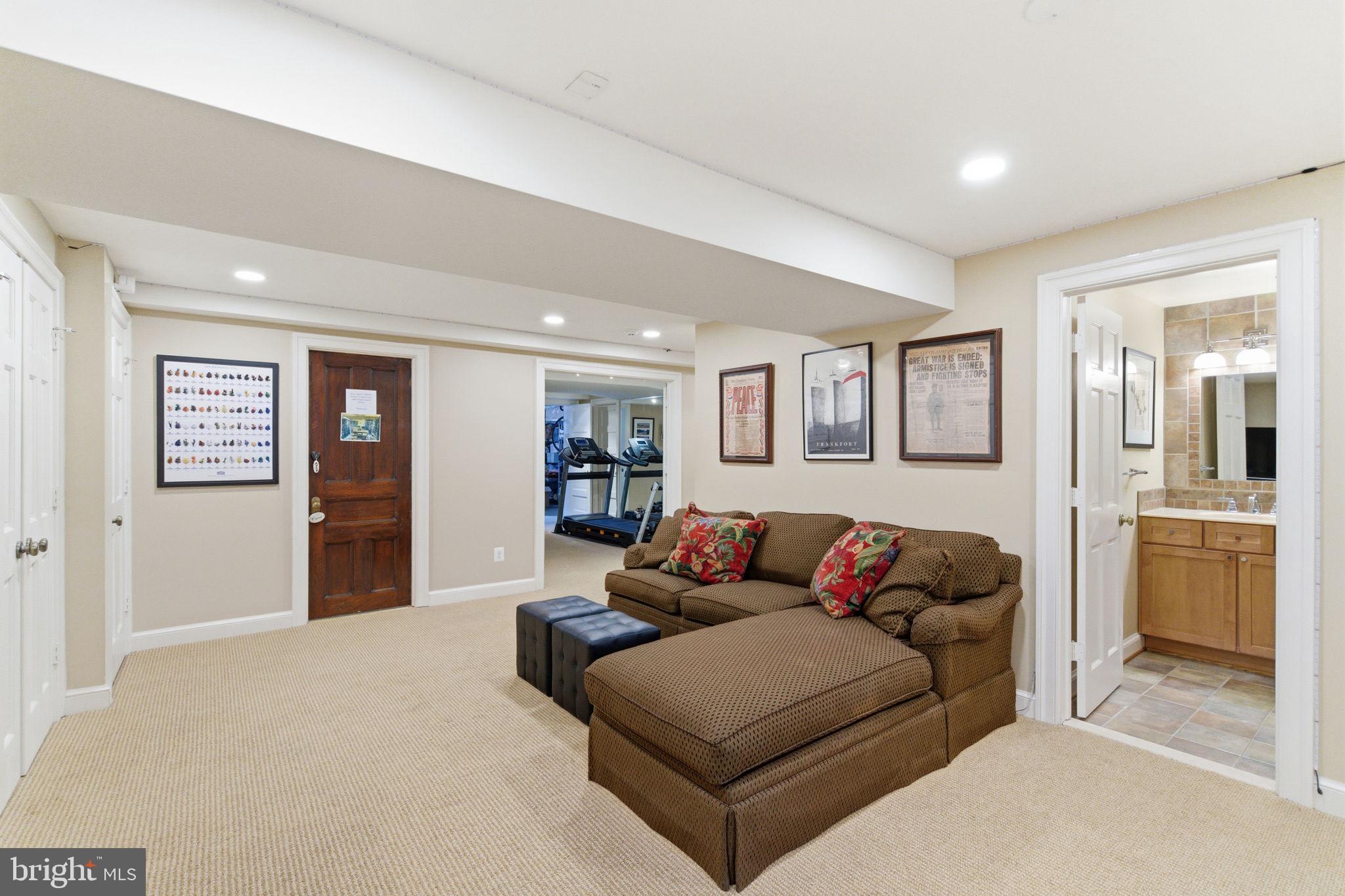 WESTMORELAND HILLS - Residential