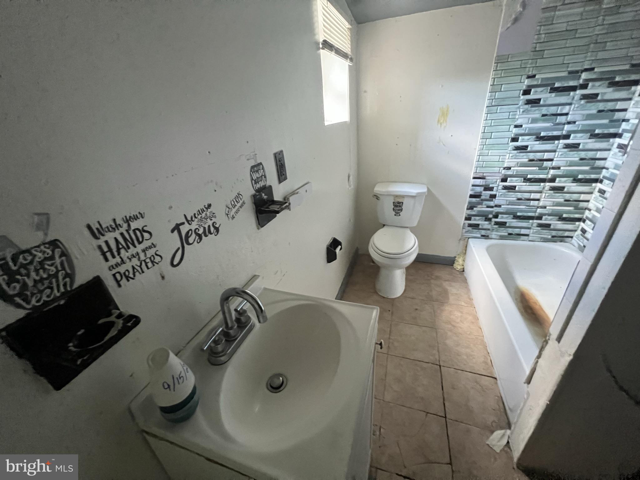 TOLSON HEIGHTS - Residential