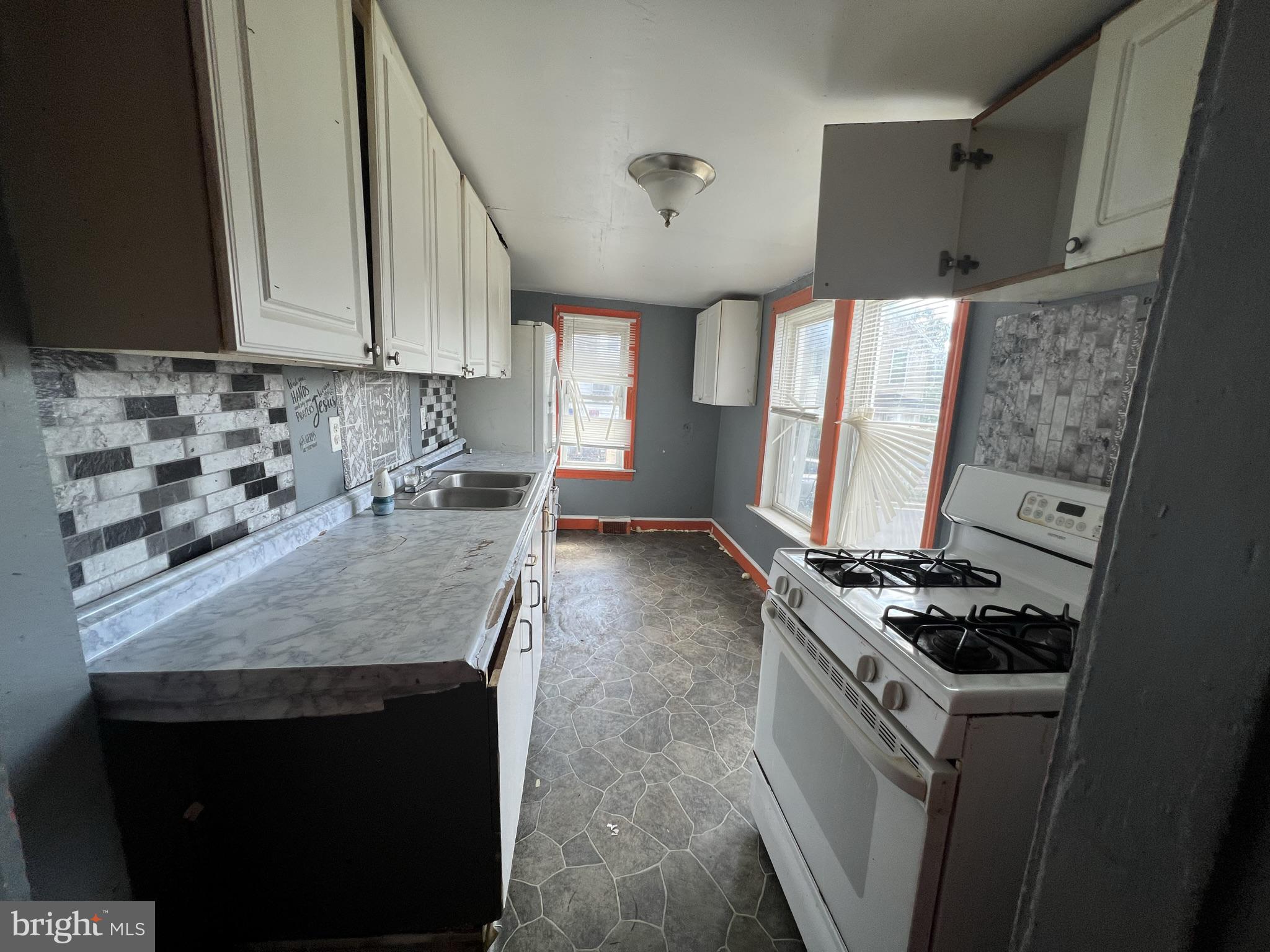 TOLSON HEIGHTS - Residential