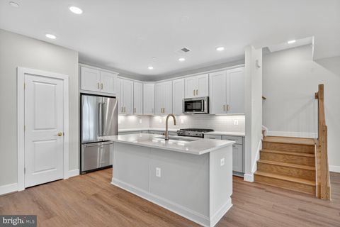 Photo of 142 Pepperell Street, ALEXANDRIA, VA 22304 (MLS # VAAX2060334)
