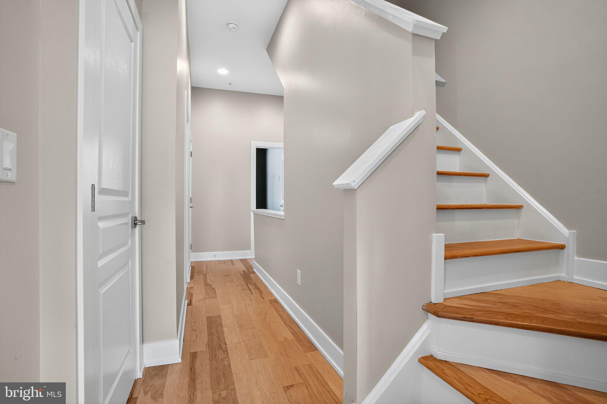 DICKINSON NARROWS - Residential Lease