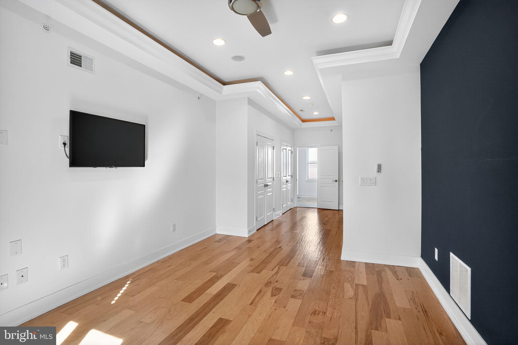 DICKINSON NARROWS - Residential Lease