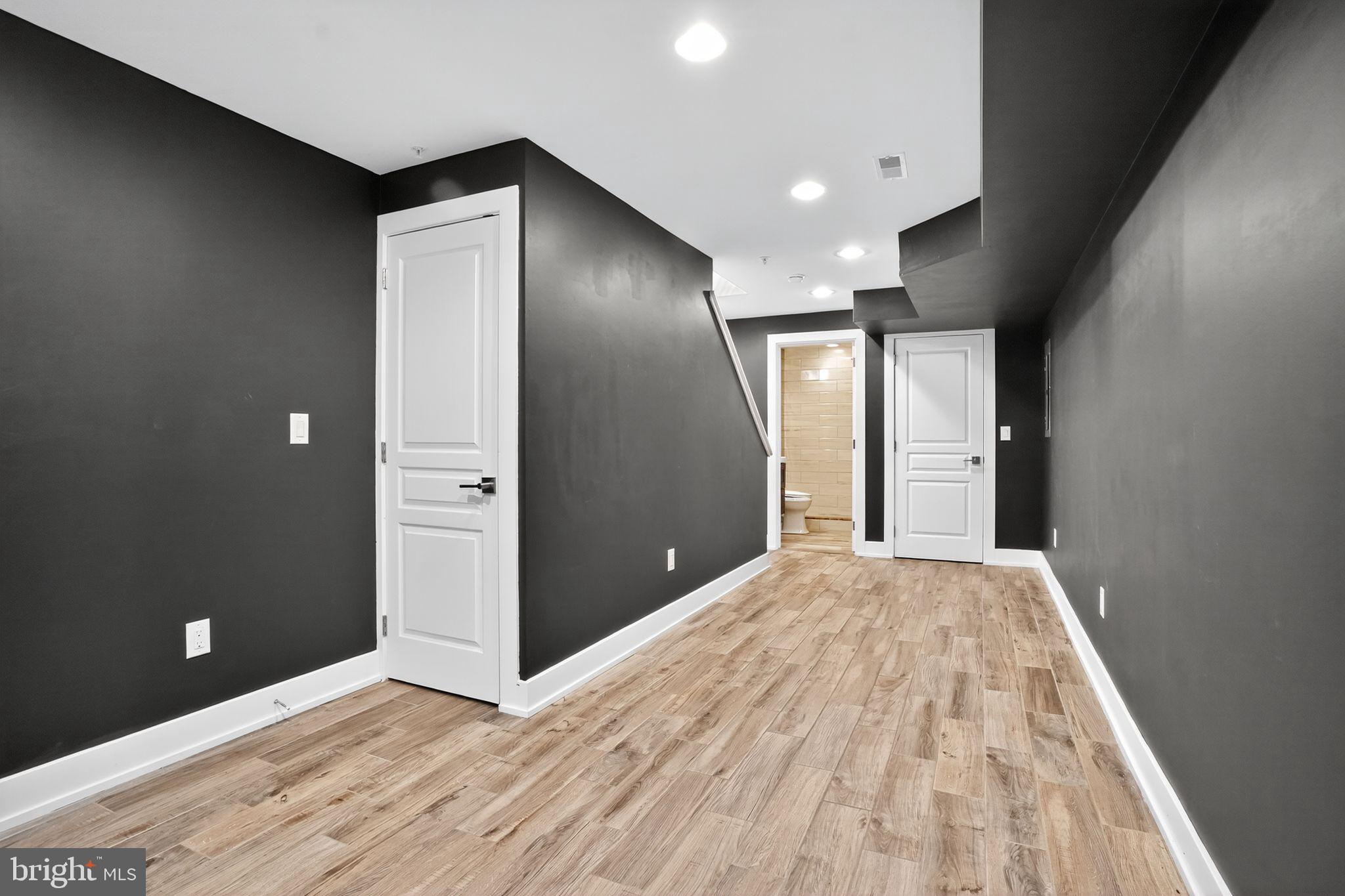 DICKINSON NARROWS - Residential Lease