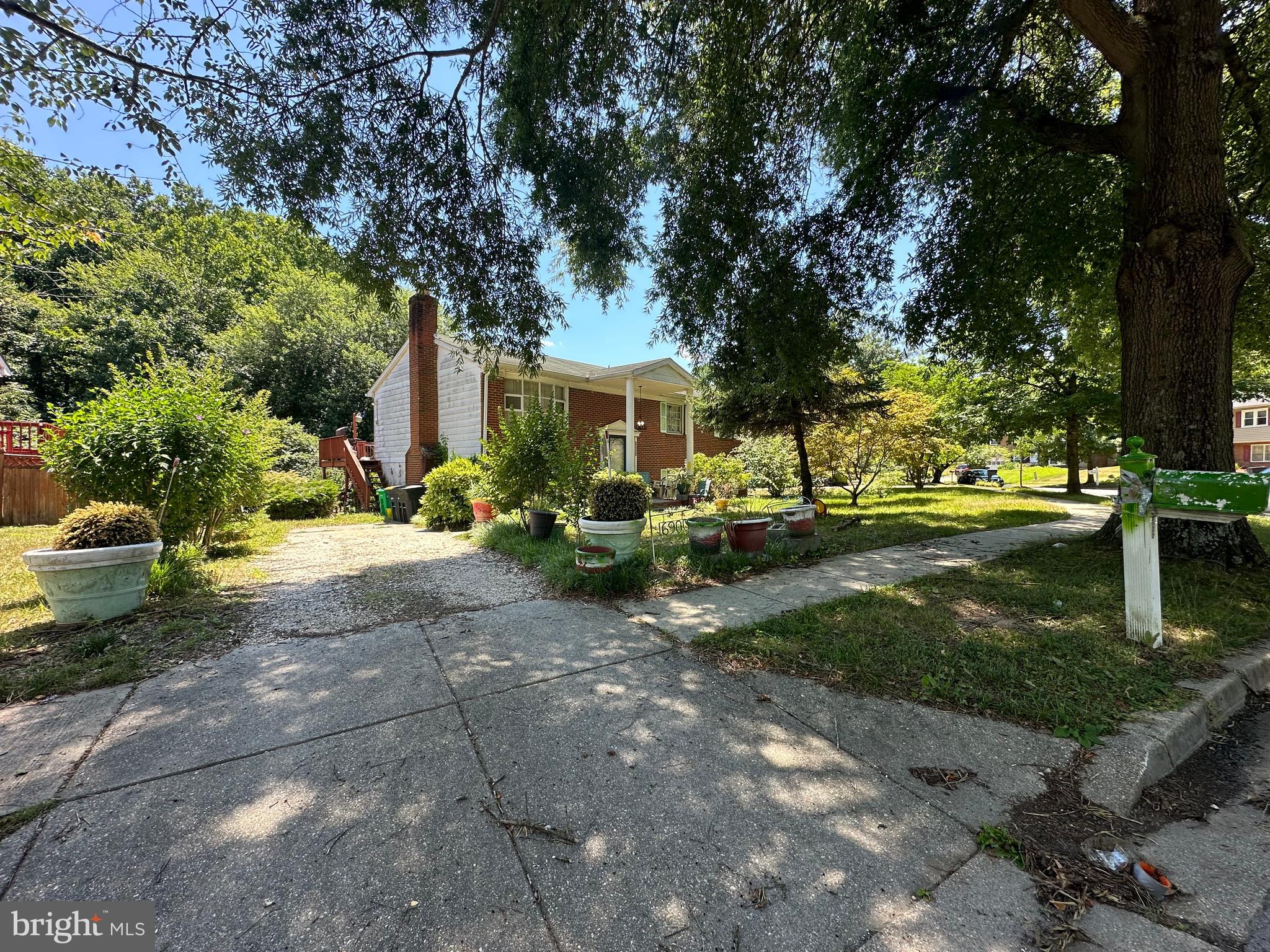 MARLBORO MEADOWS - Residential