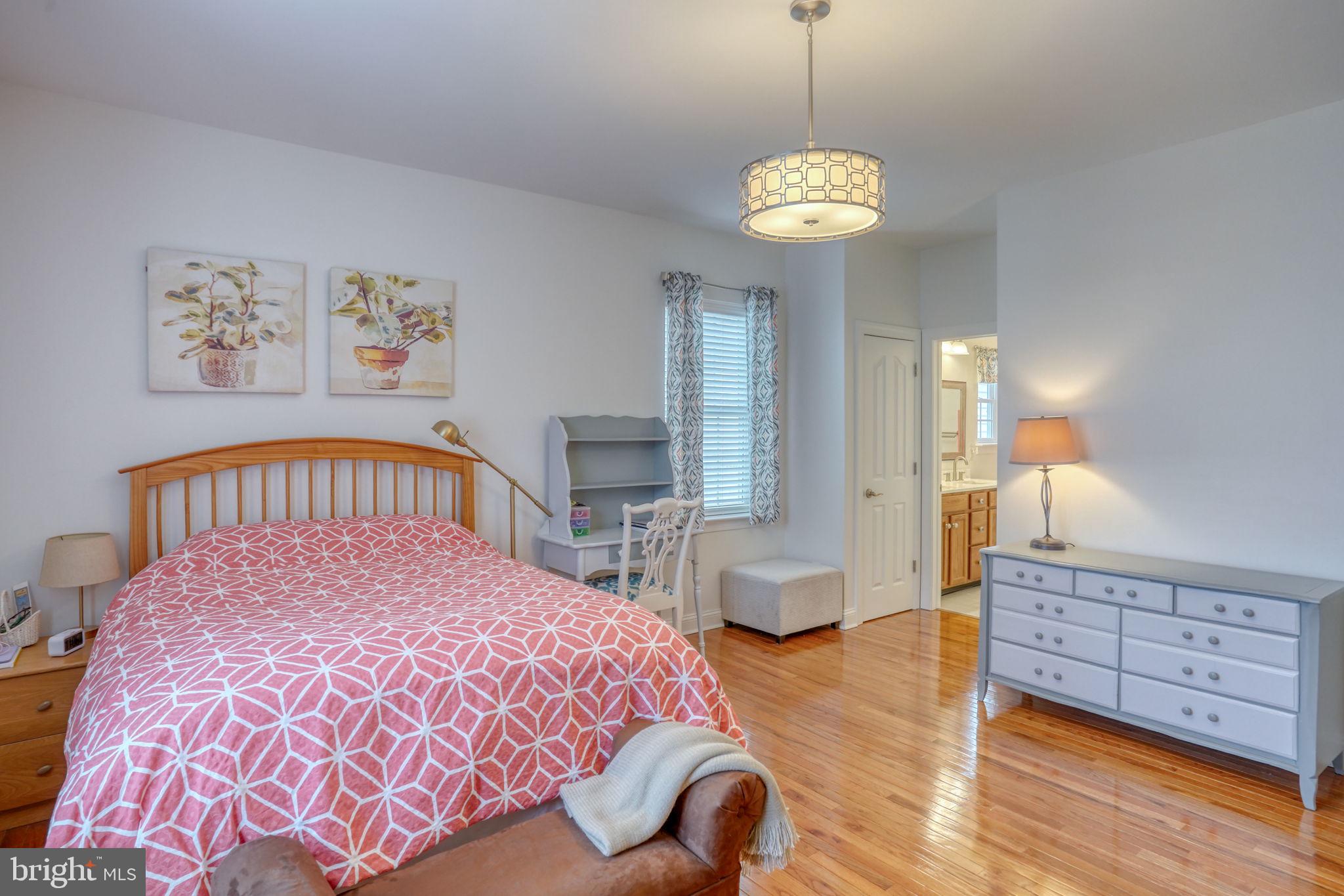 VILLAGE OF EASTRIDGE - Residential