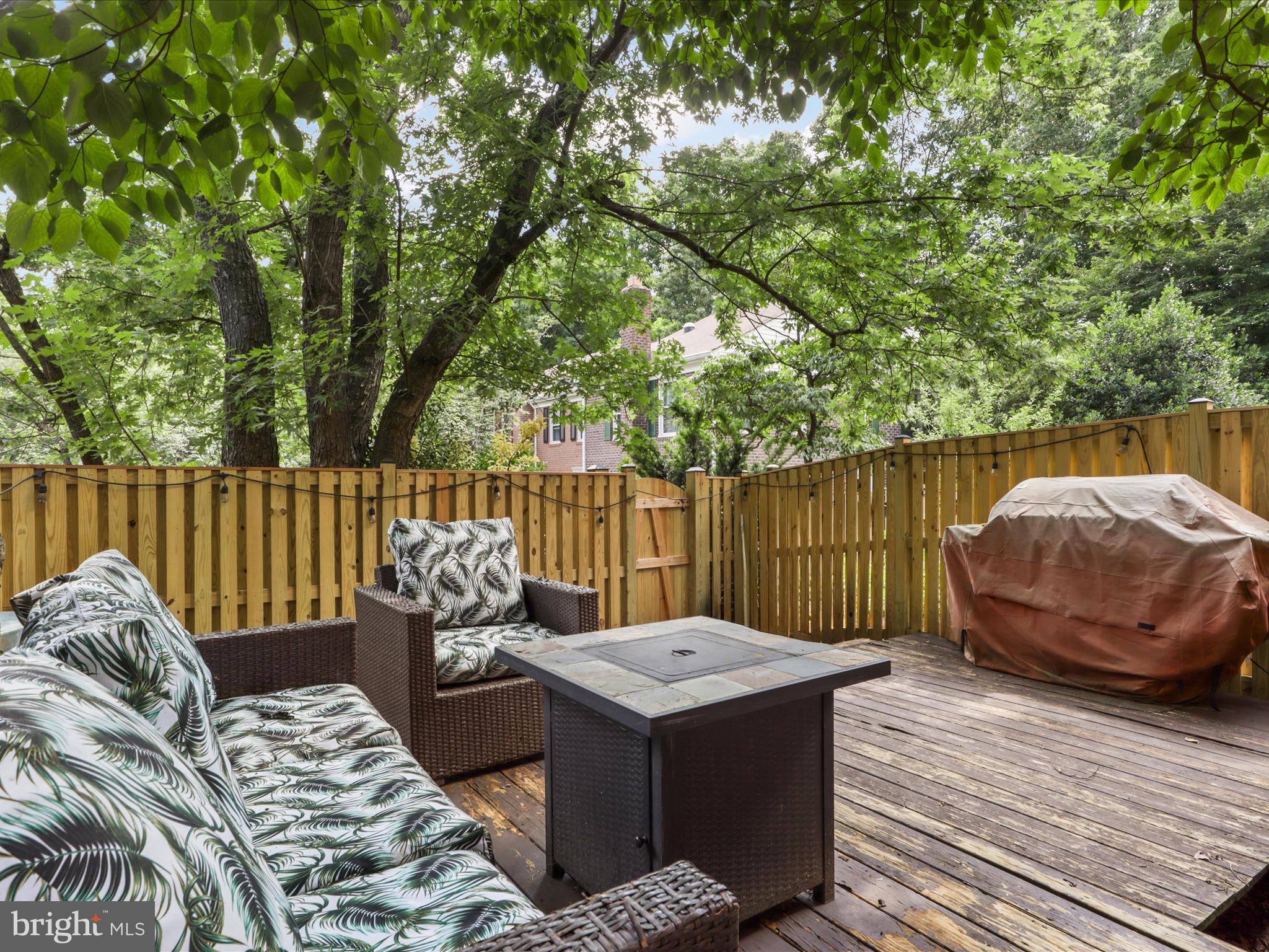 DEEPWOOD - Residential