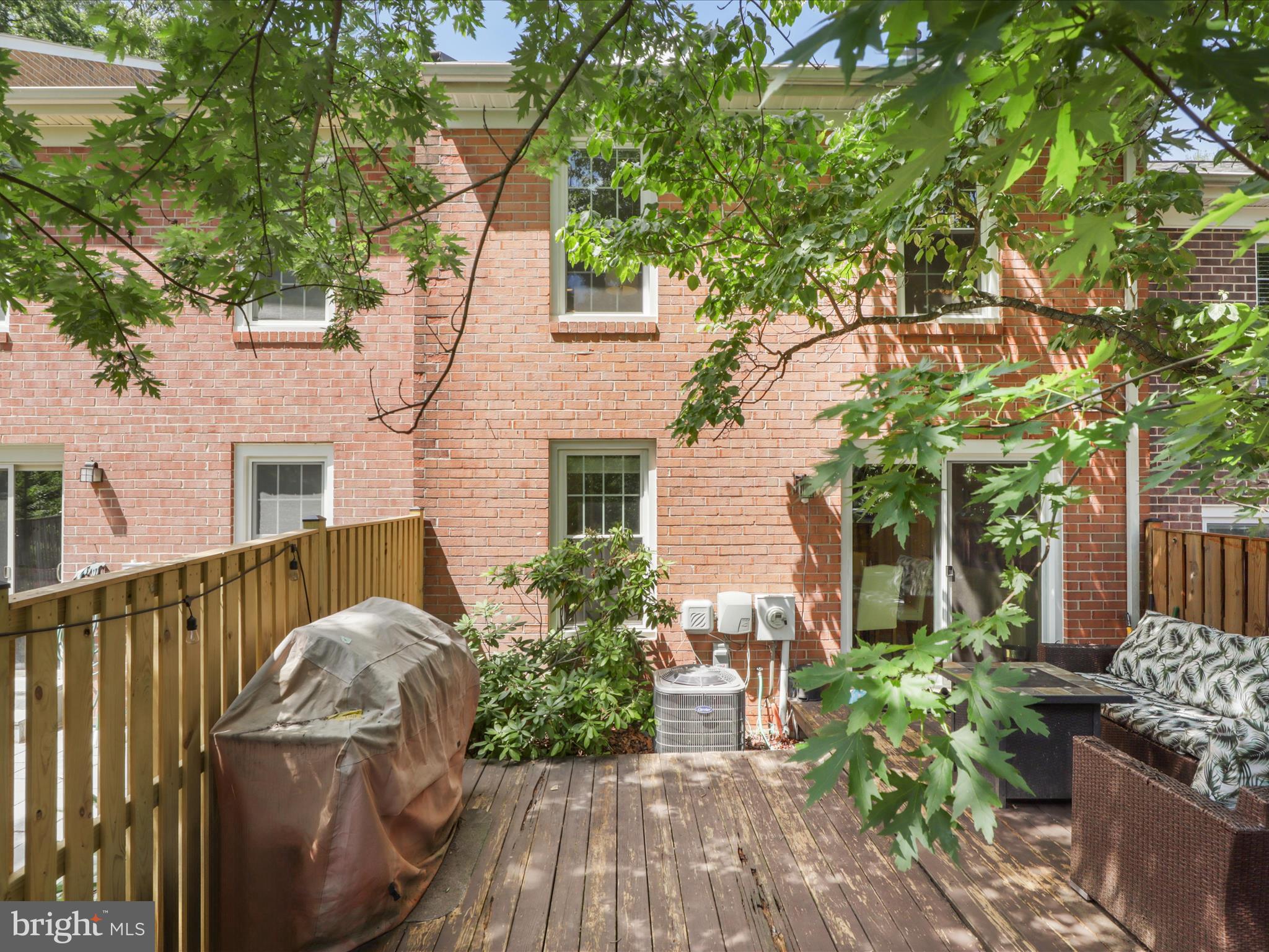 DEEPWOOD - Residential