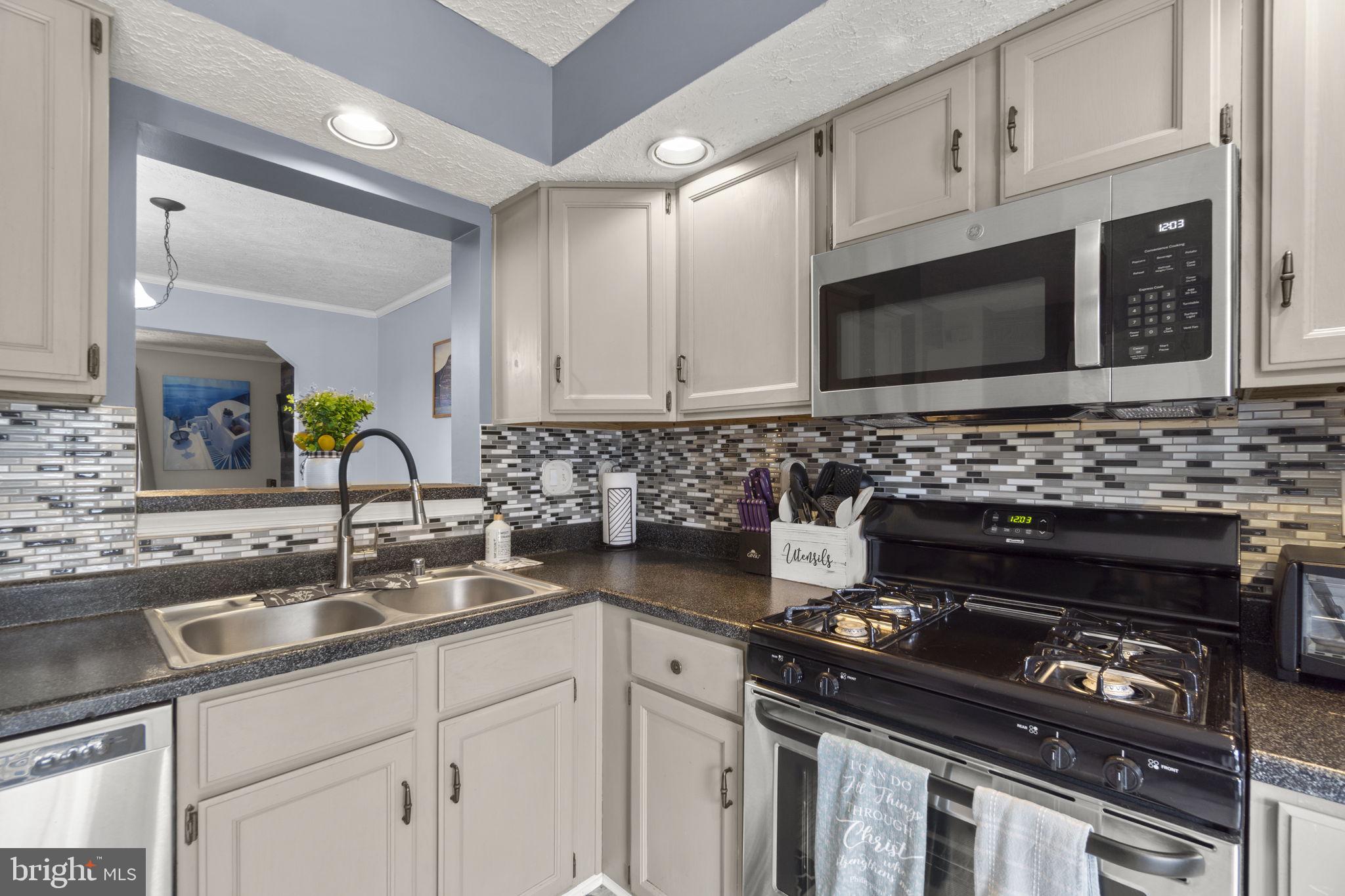 BALLENGER CREEK MEADOWS - Residential