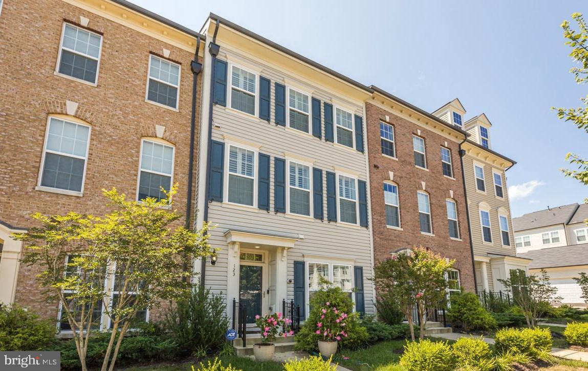 EMBREY MILL - Residential