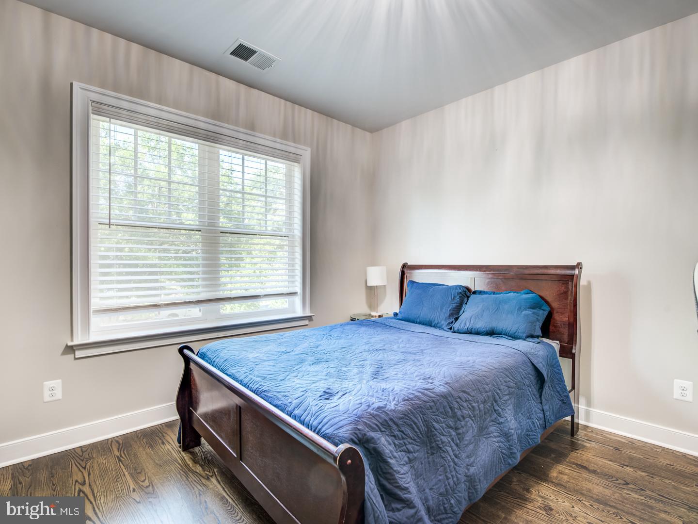 VIENNA WOODS - Residential