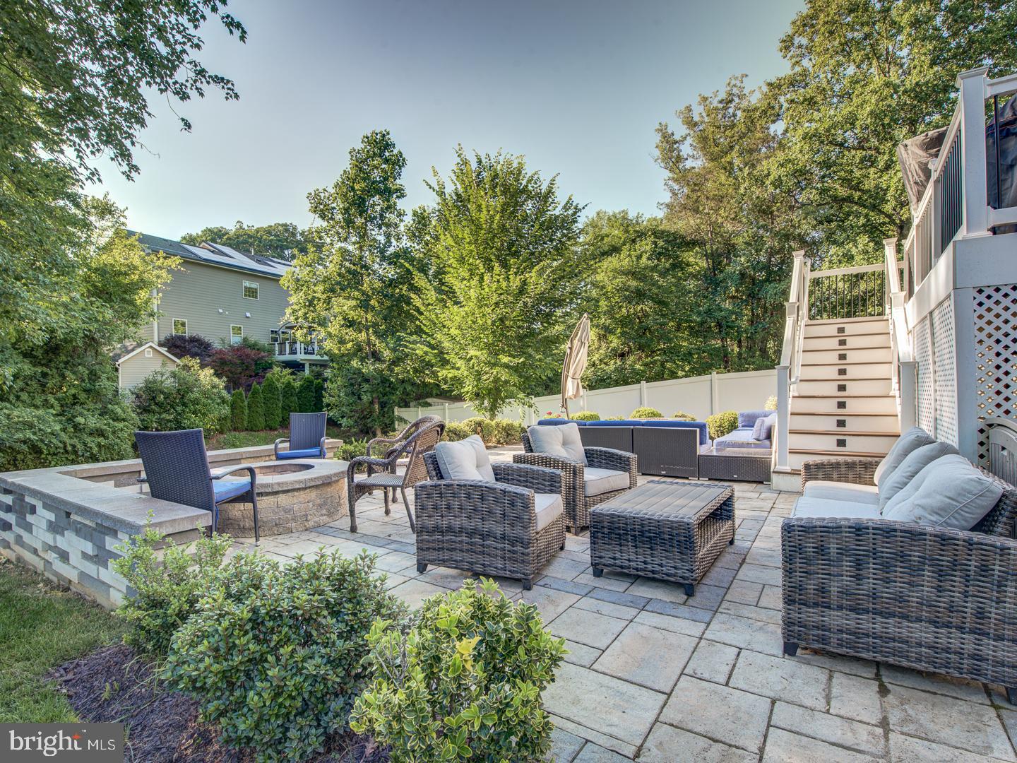 VIENNA WOODS - Residential