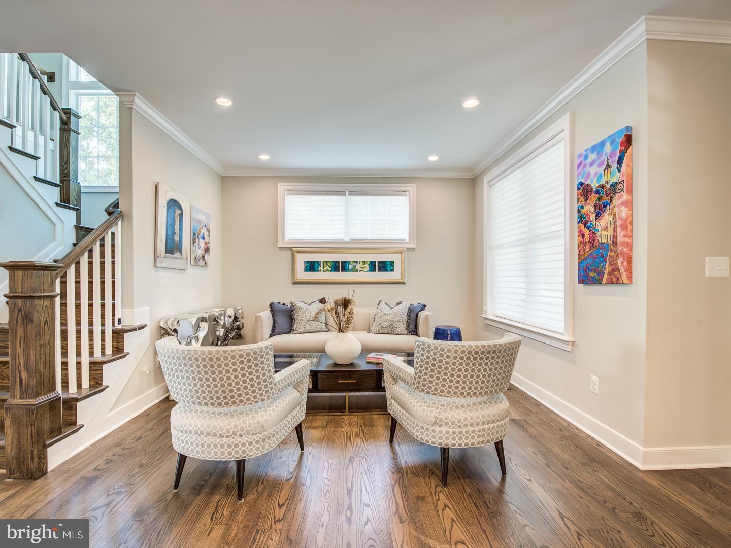 VIENNA WOODS - Residential