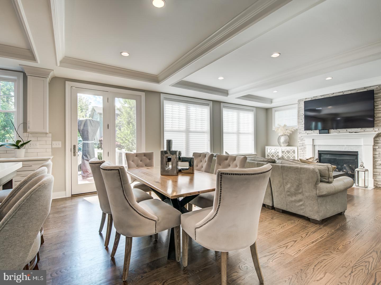 VIENNA WOODS - Residential