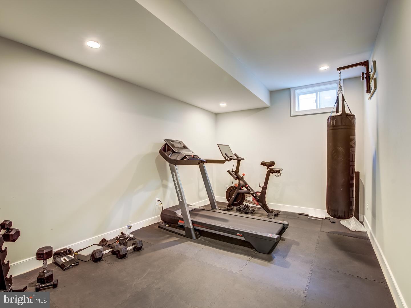 VIENNA WOODS - Residential