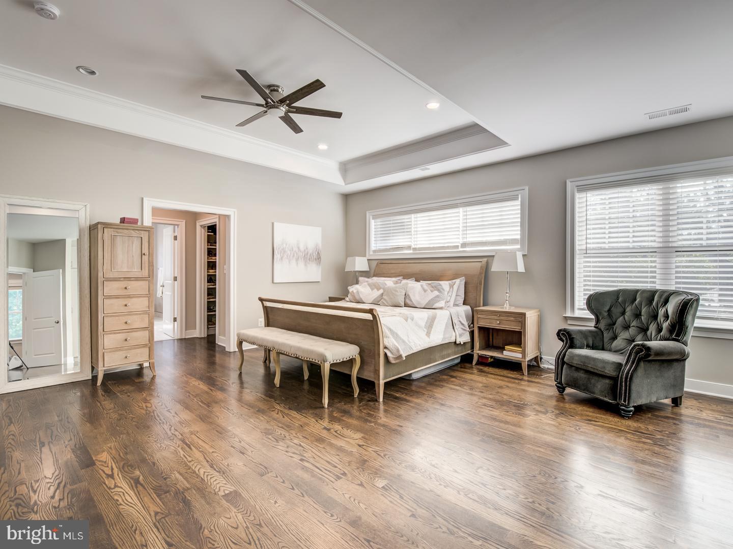 VIENNA WOODS - Residential