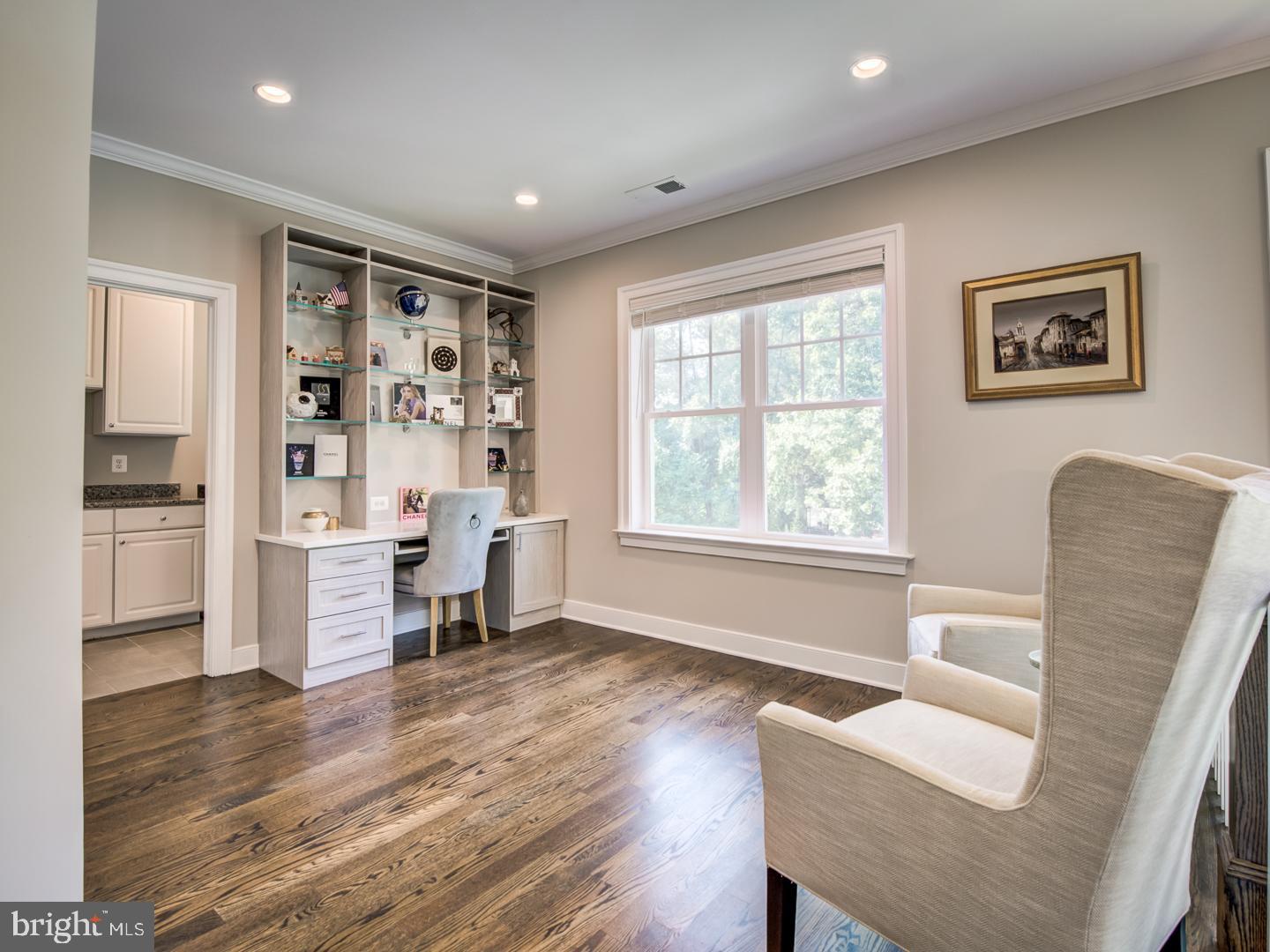 VIENNA WOODS - Residential