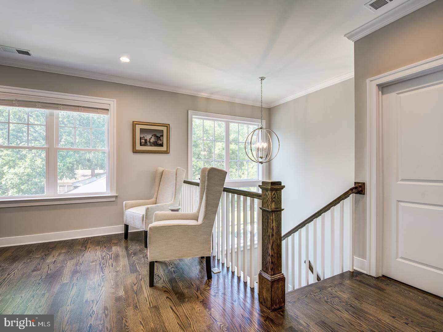 VIENNA WOODS - Residential