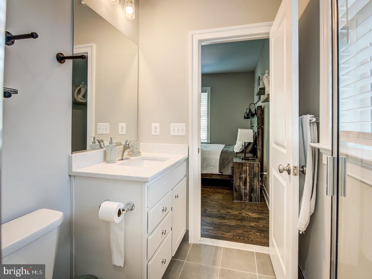 VIENNA WOODS - Residential