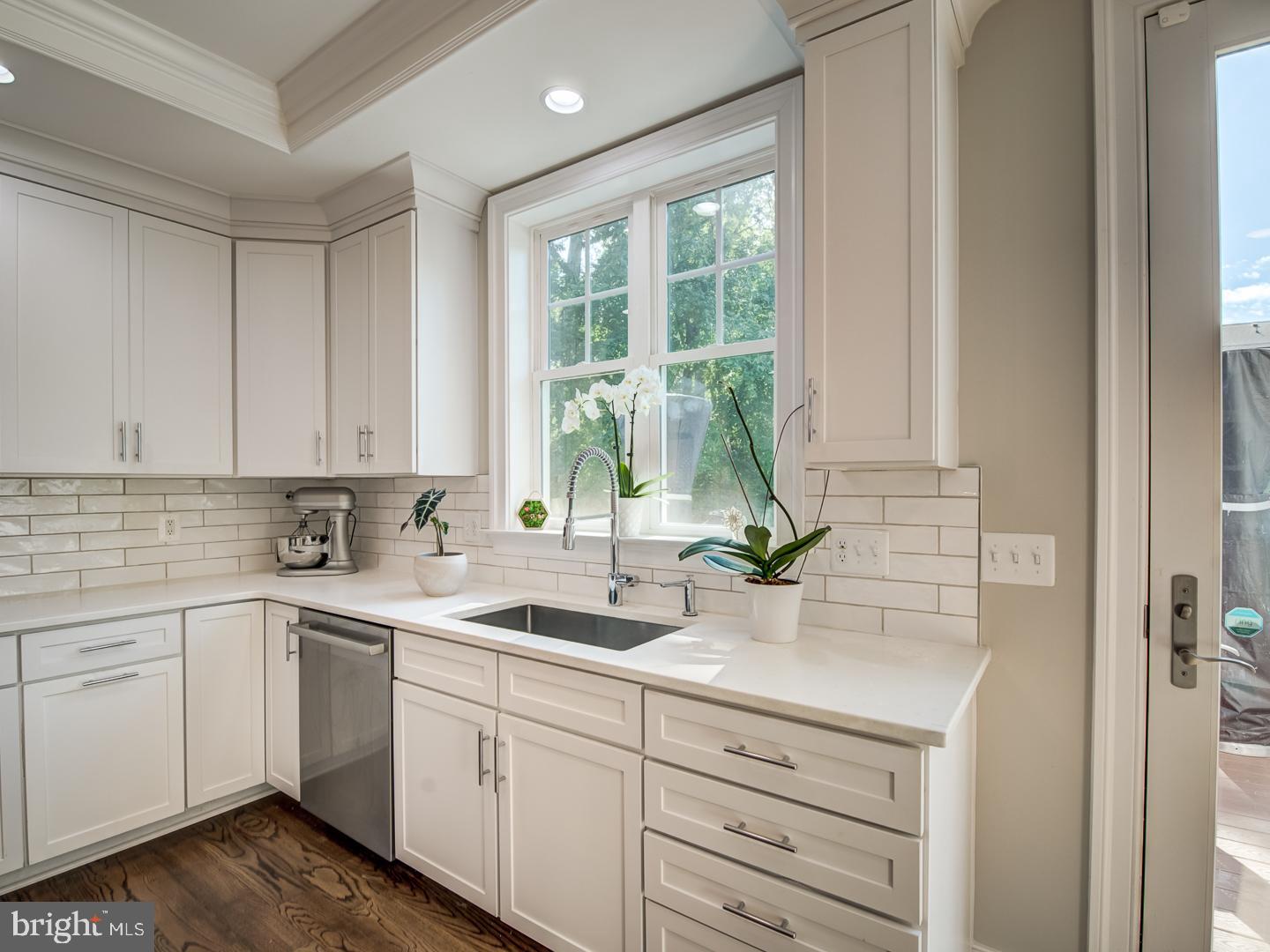 VIENNA WOODS - Residential