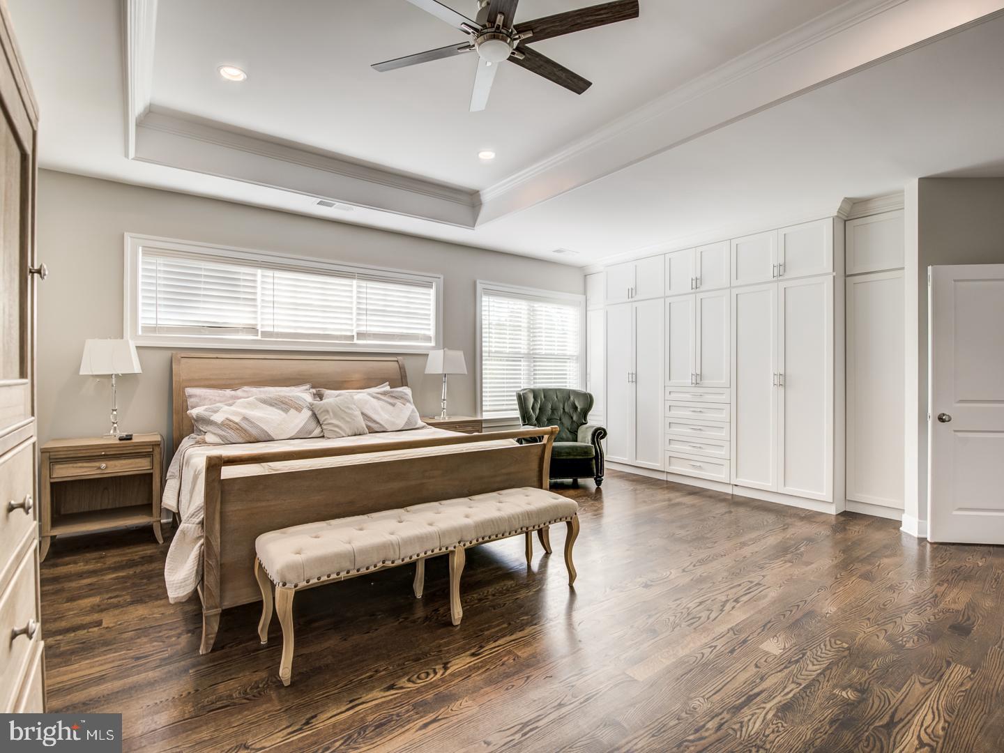 VIENNA WOODS - Residential