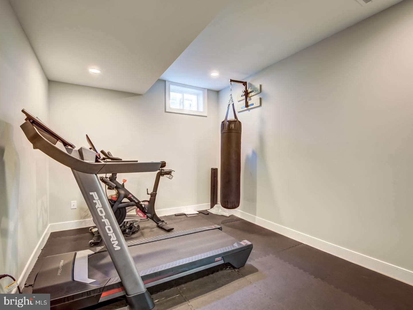 VIENNA WOODS - Residential