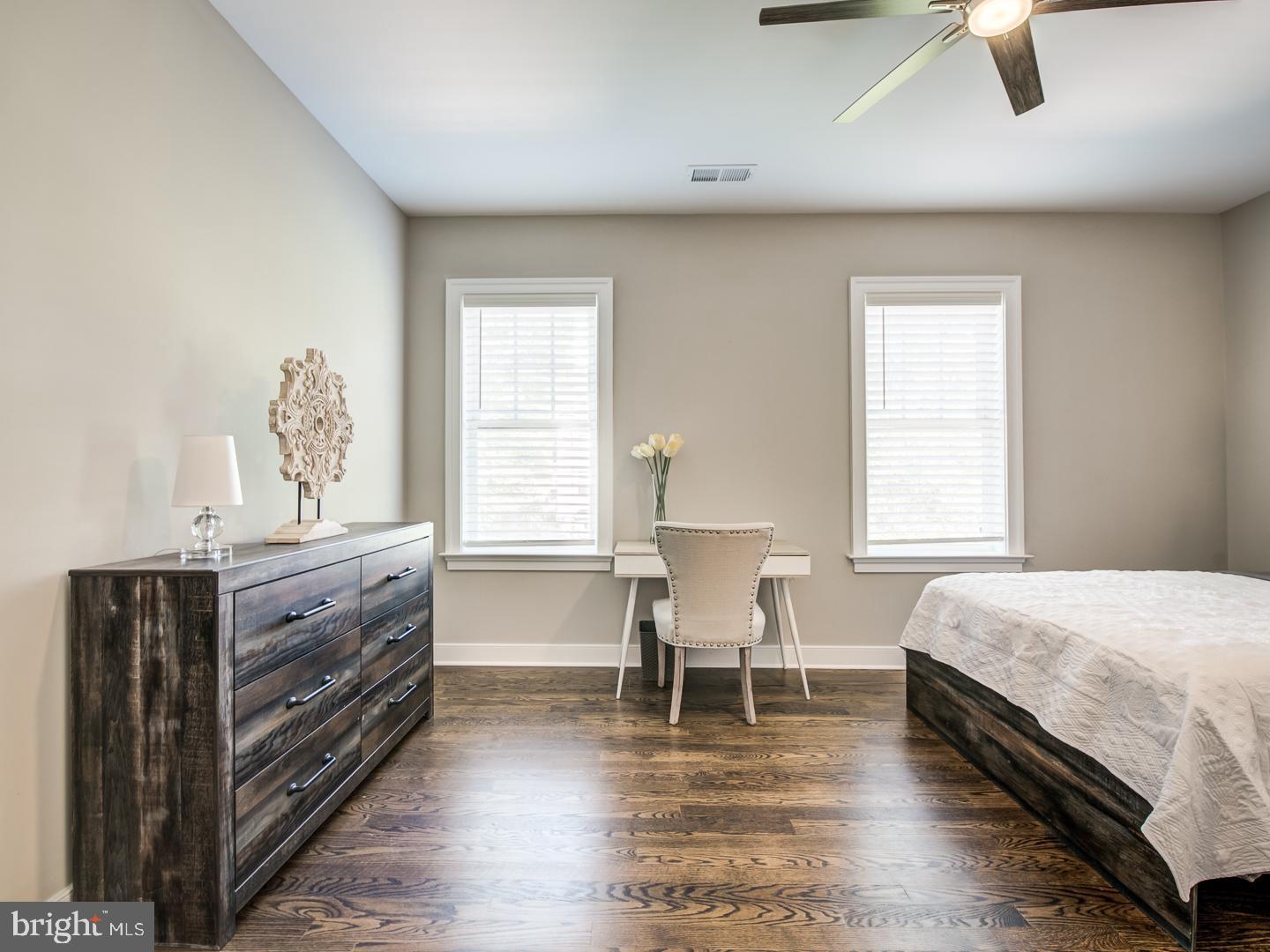 VIENNA WOODS - Residential