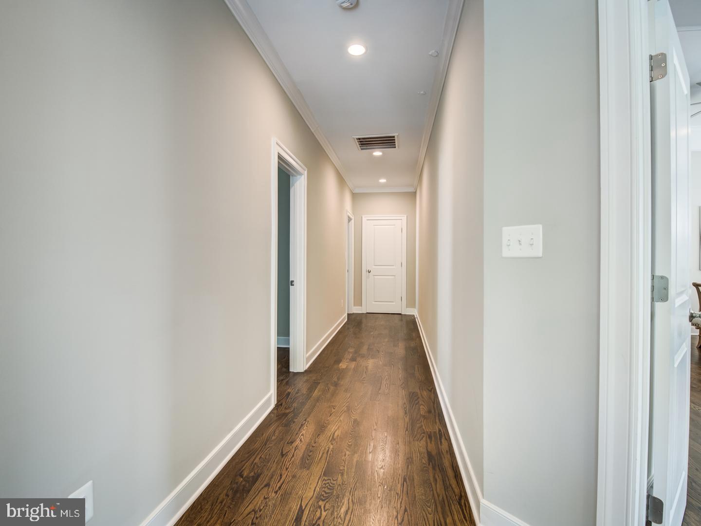 VIENNA WOODS - Residential