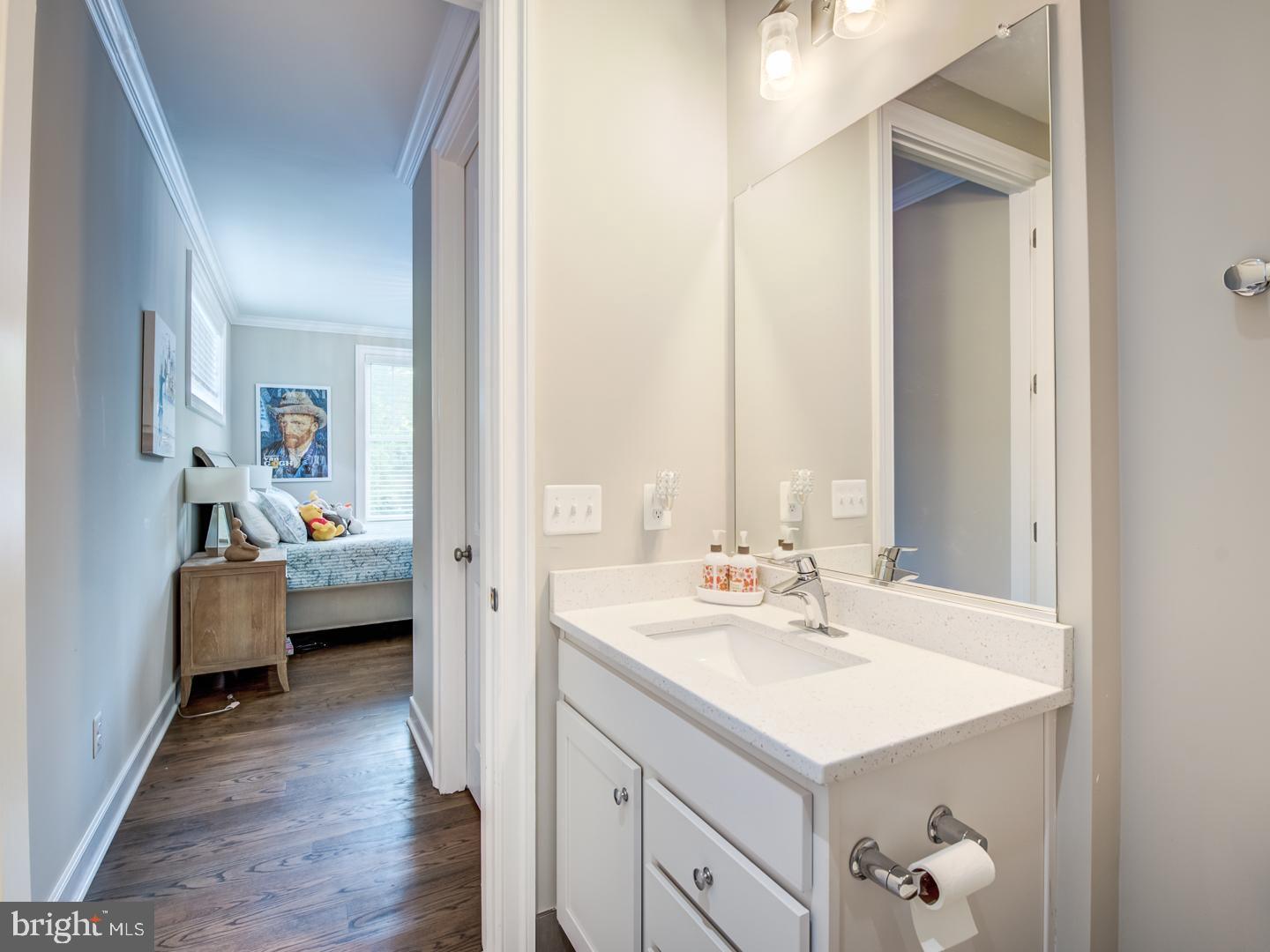 VIENNA WOODS - Residential