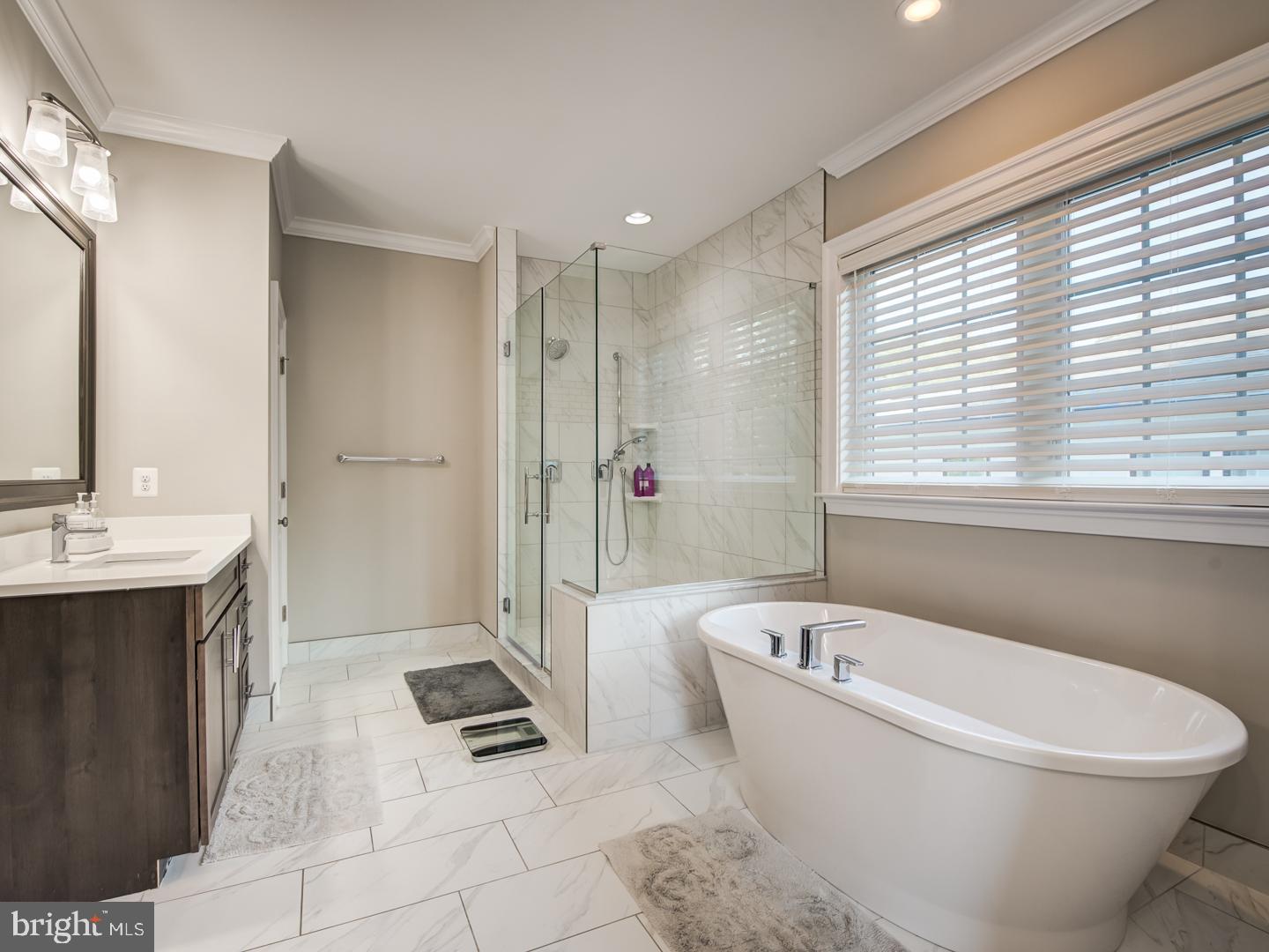 VIENNA WOODS - Residential