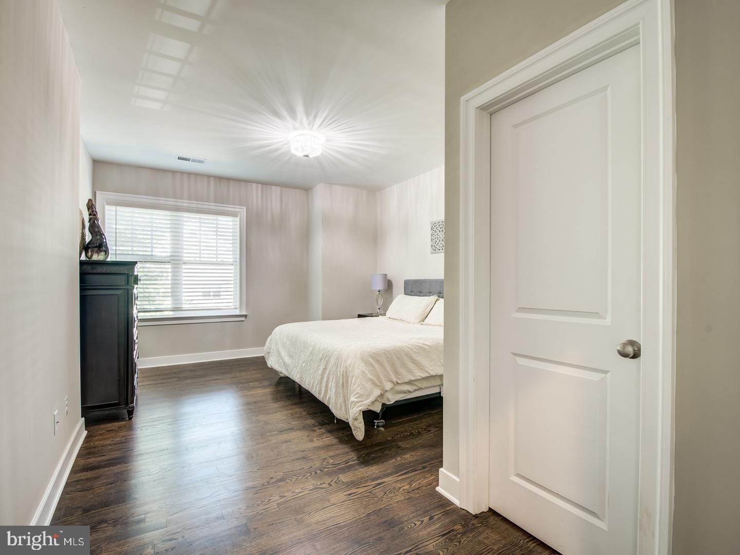 VIENNA WOODS - Residential