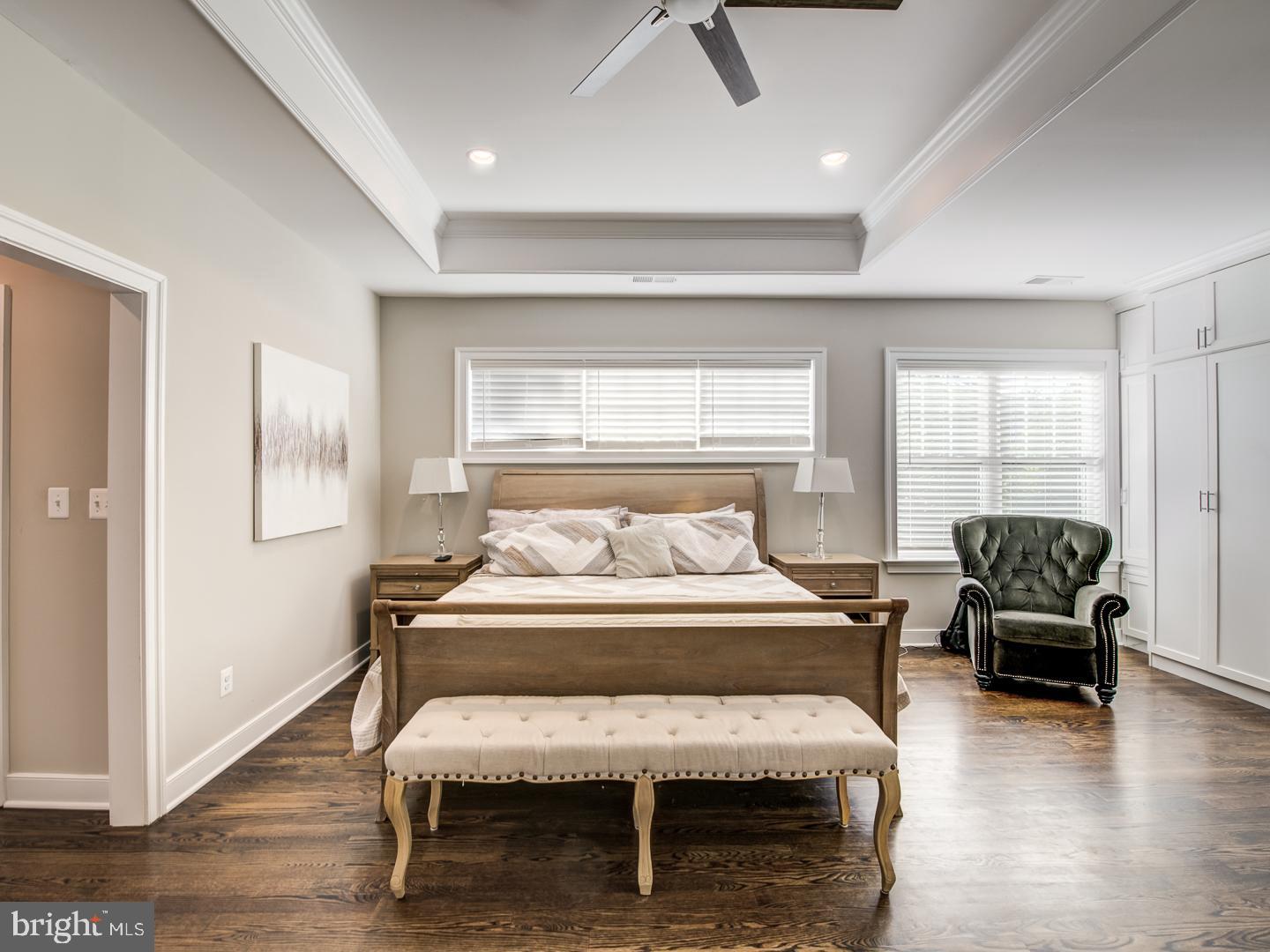 VIENNA WOODS - Residential