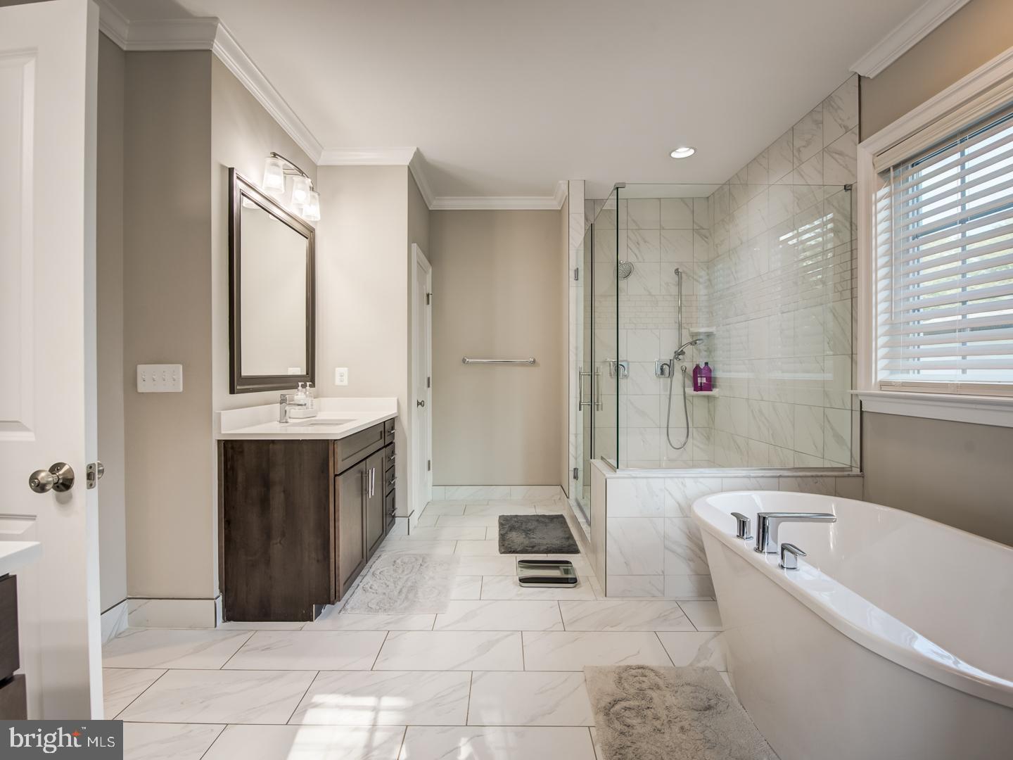 VIENNA WOODS - Residential