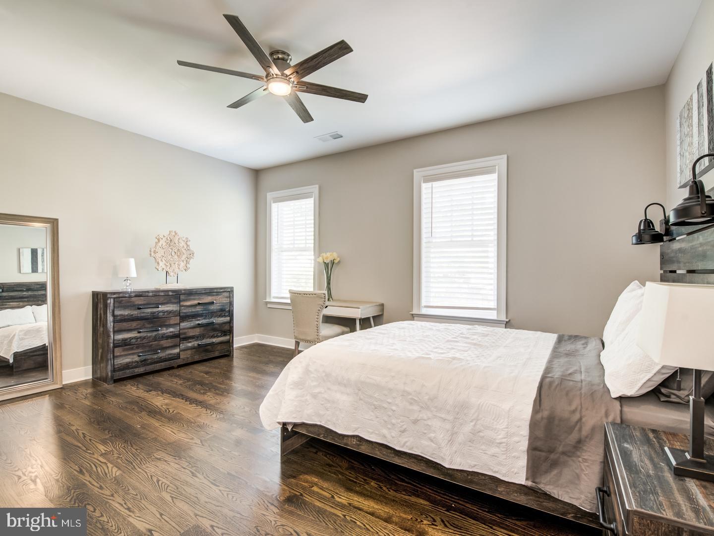 VIENNA WOODS - Residential