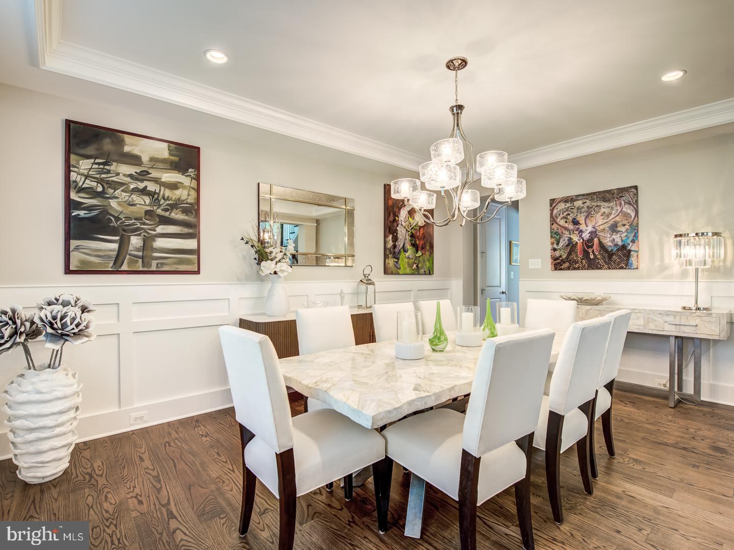 VIENNA WOODS - Residential