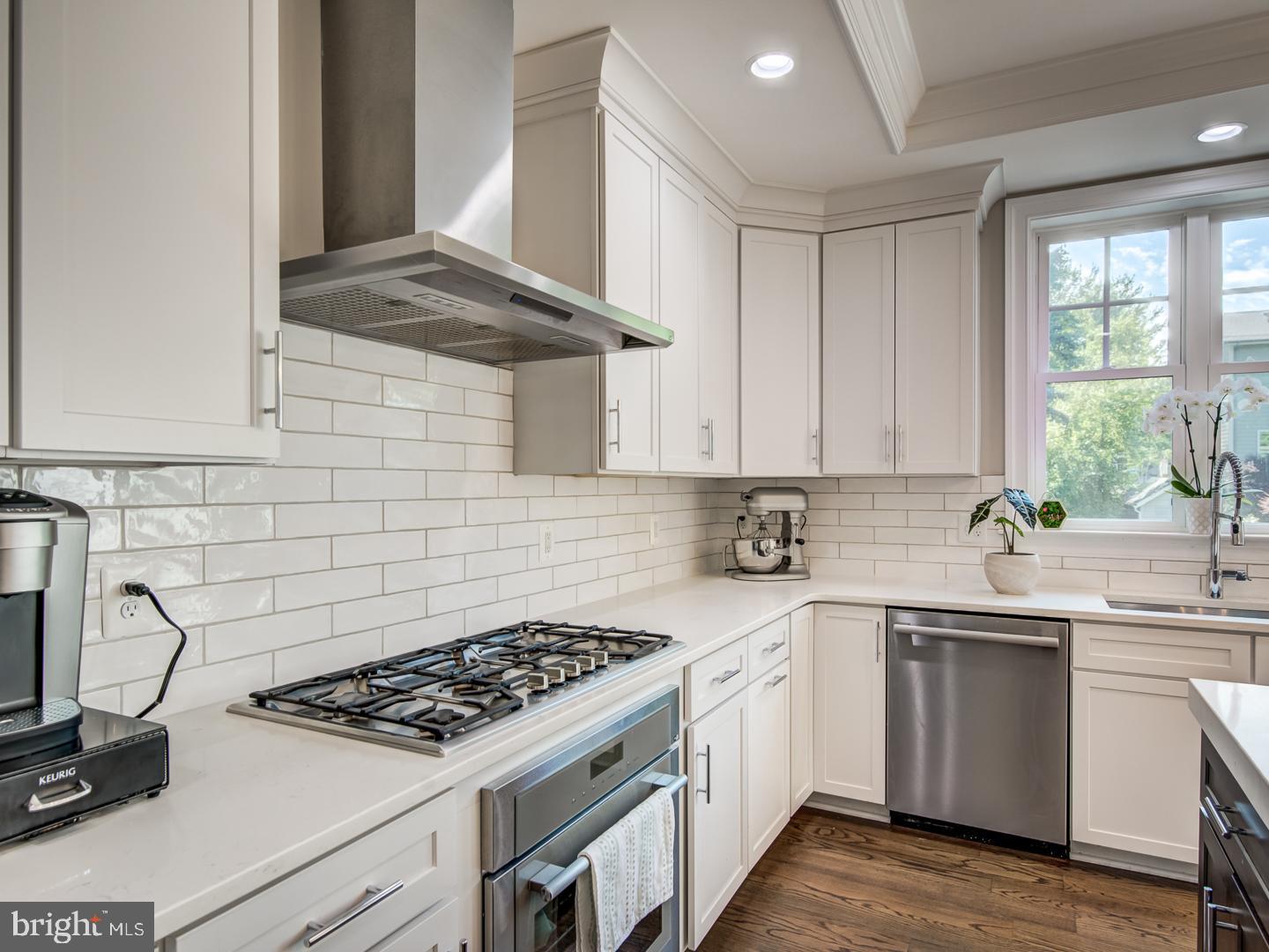 VIENNA WOODS - Residential