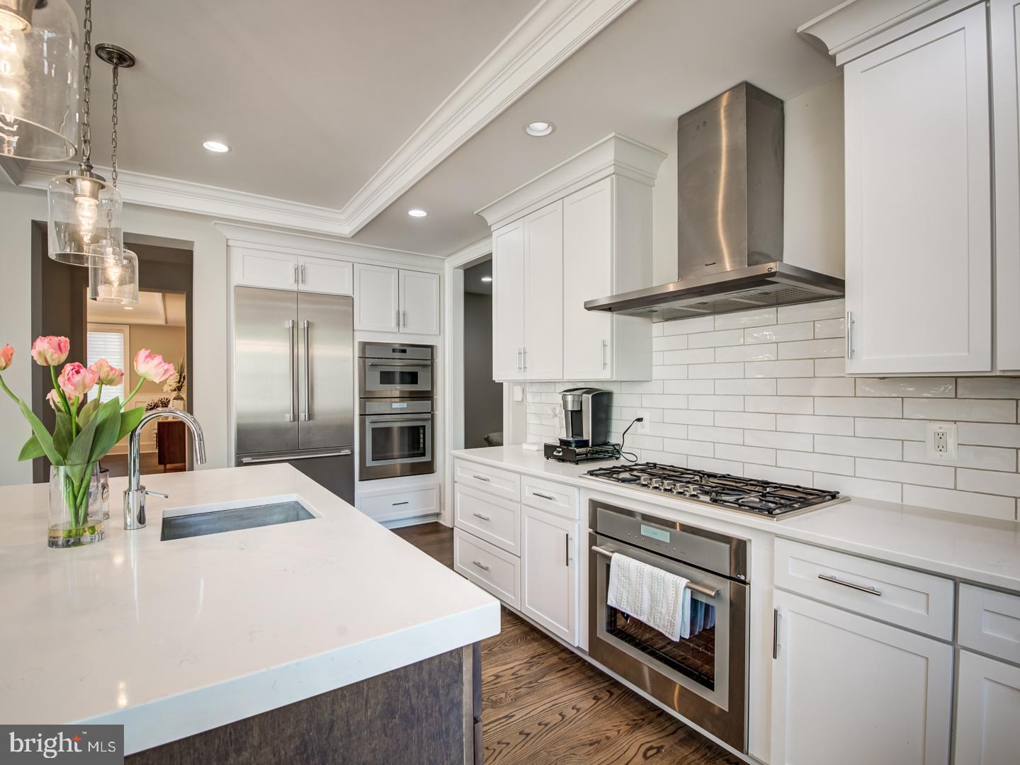 VIENNA WOODS - Residential