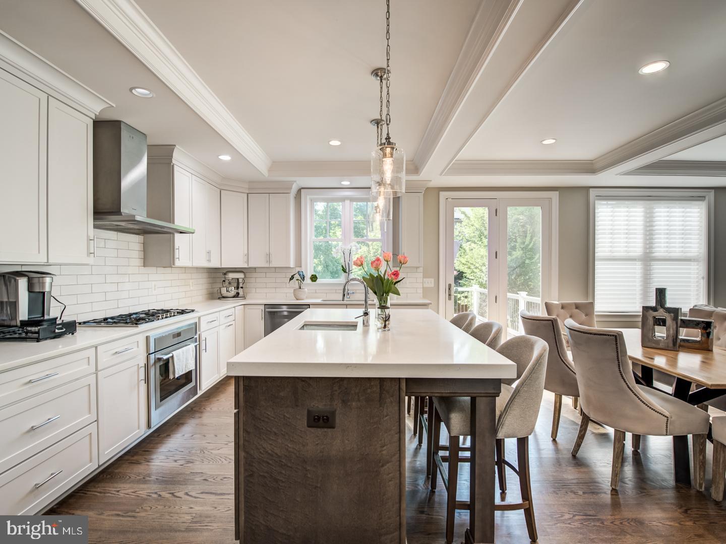 VIENNA WOODS - Residential